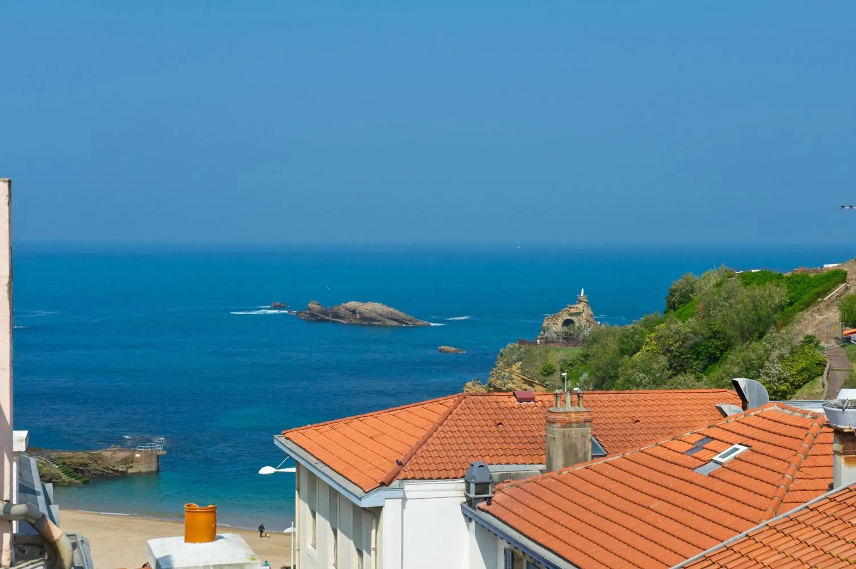 Area and facilities, Sea View in Hôtel Les Alizés