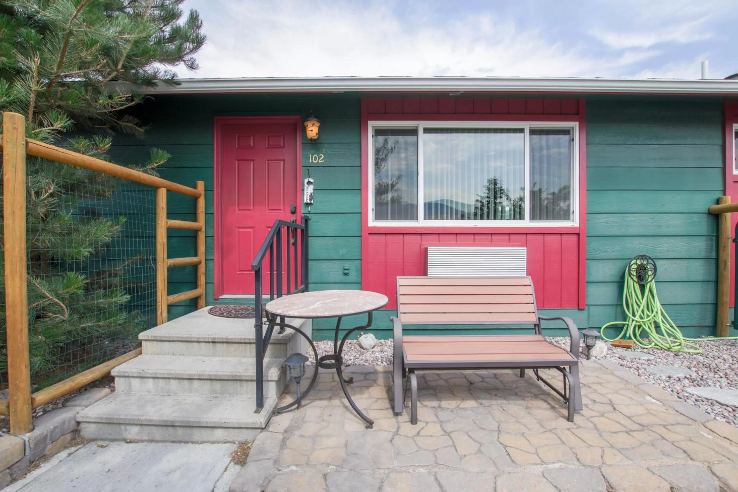 Patio in Yellowstone Gateway Inn
