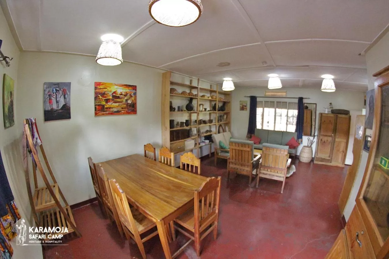 Library in Kara-Tunga Safari Camp