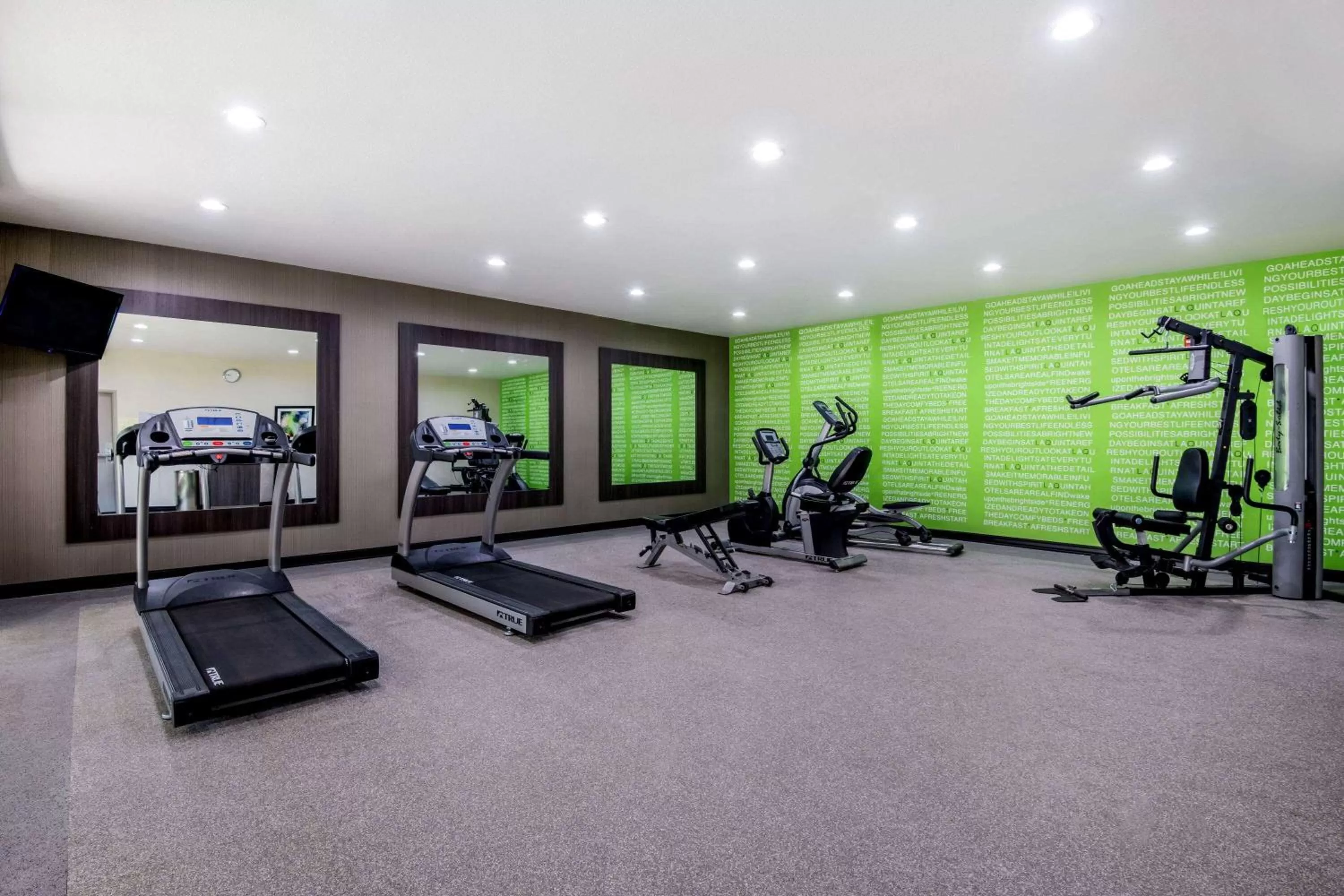 Fitness centre/facilities in La Quinta by Wyndham Pampa