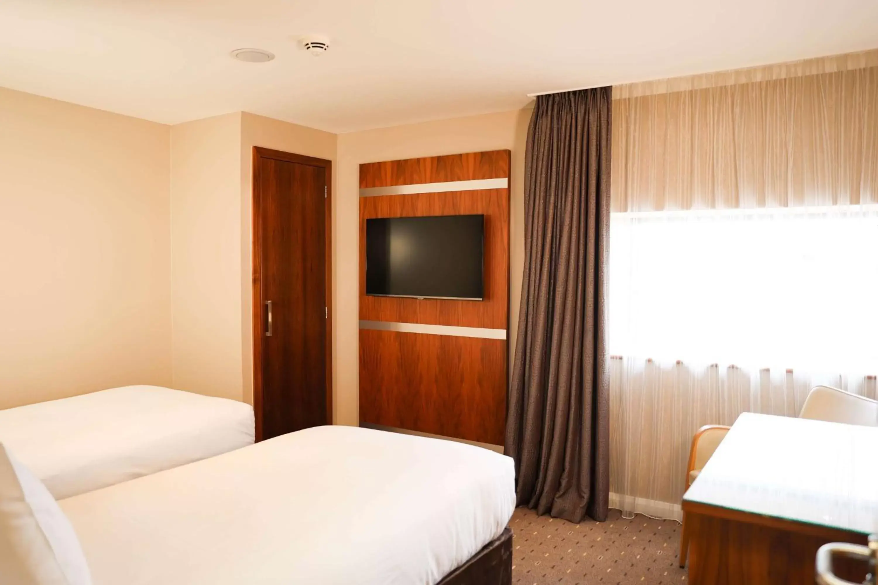 Bedroom, Bed in DoubleTree By Hilton Milton Keynes