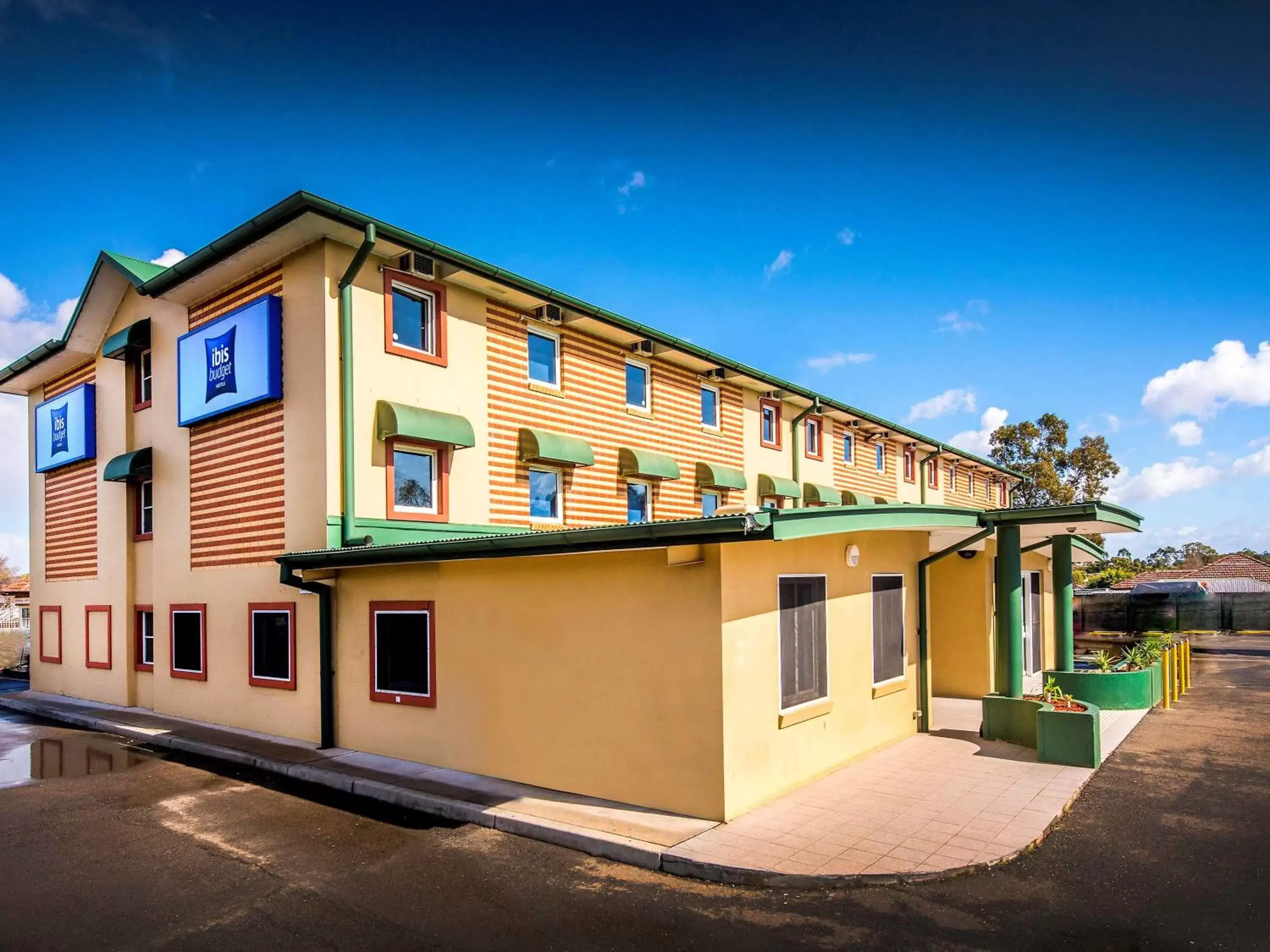 Property Building in Ibis Budget - Casula Liverpool