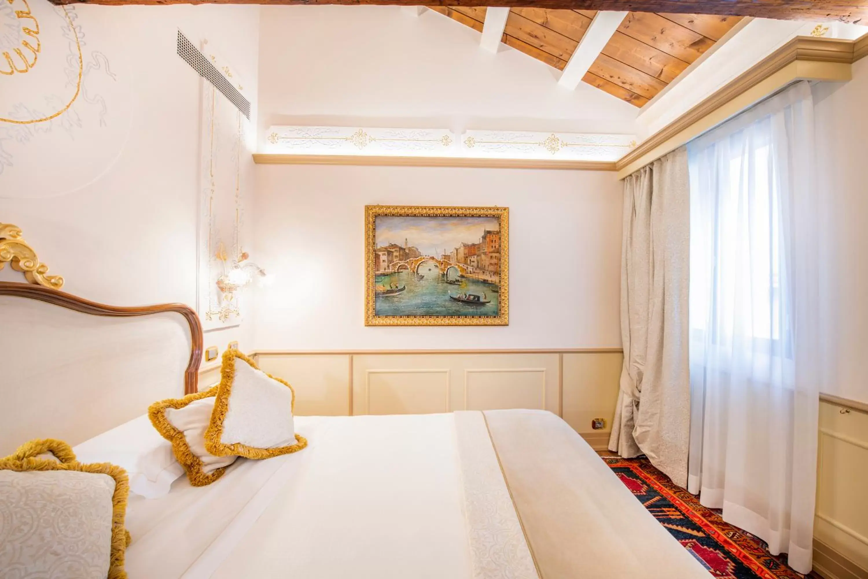 Bedroom, Bed in Monaco & Grand Canal