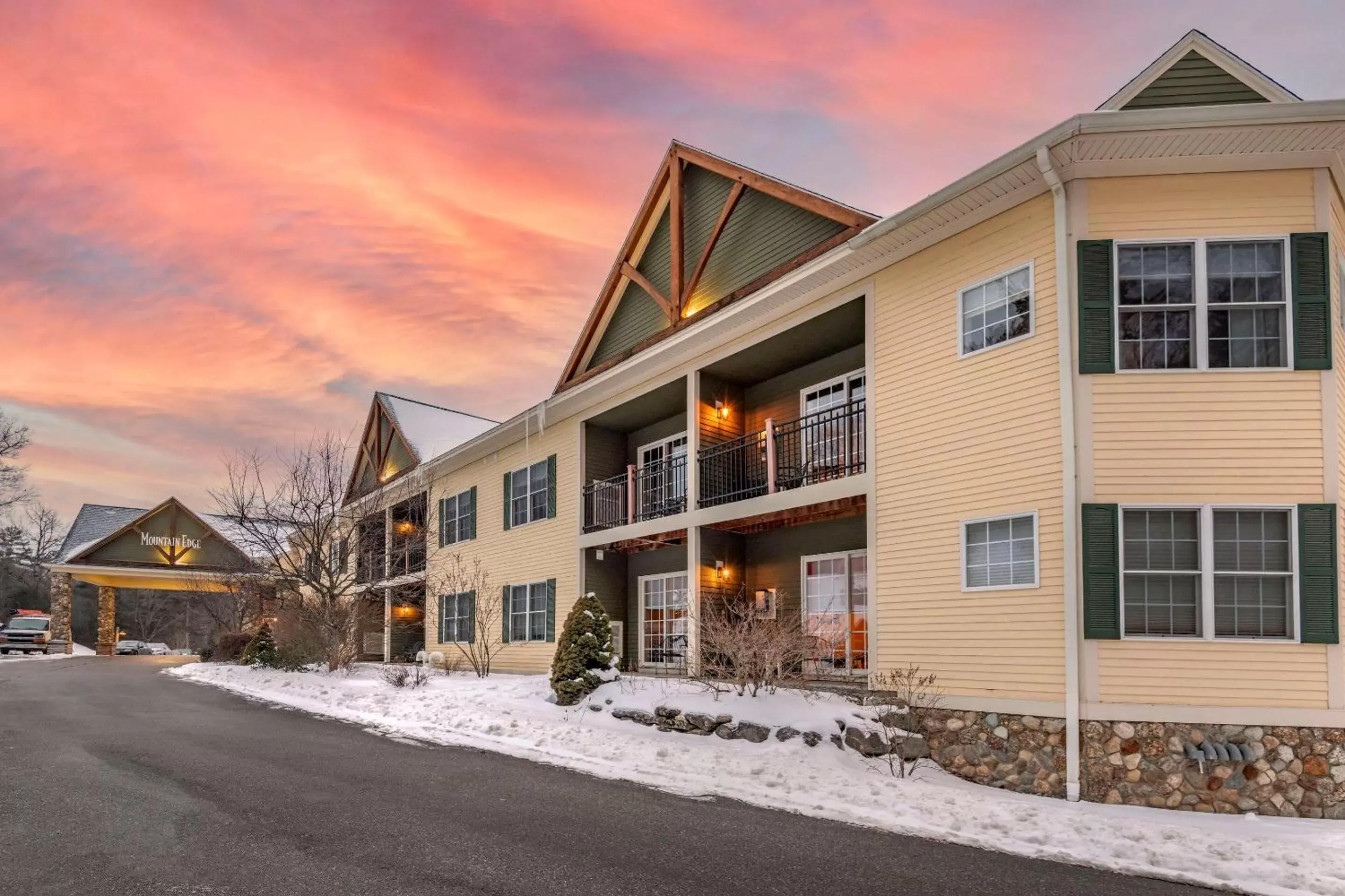 Property building, Winter in Mountain Edge Suites at Sunapee, Ascend Hotel Collection