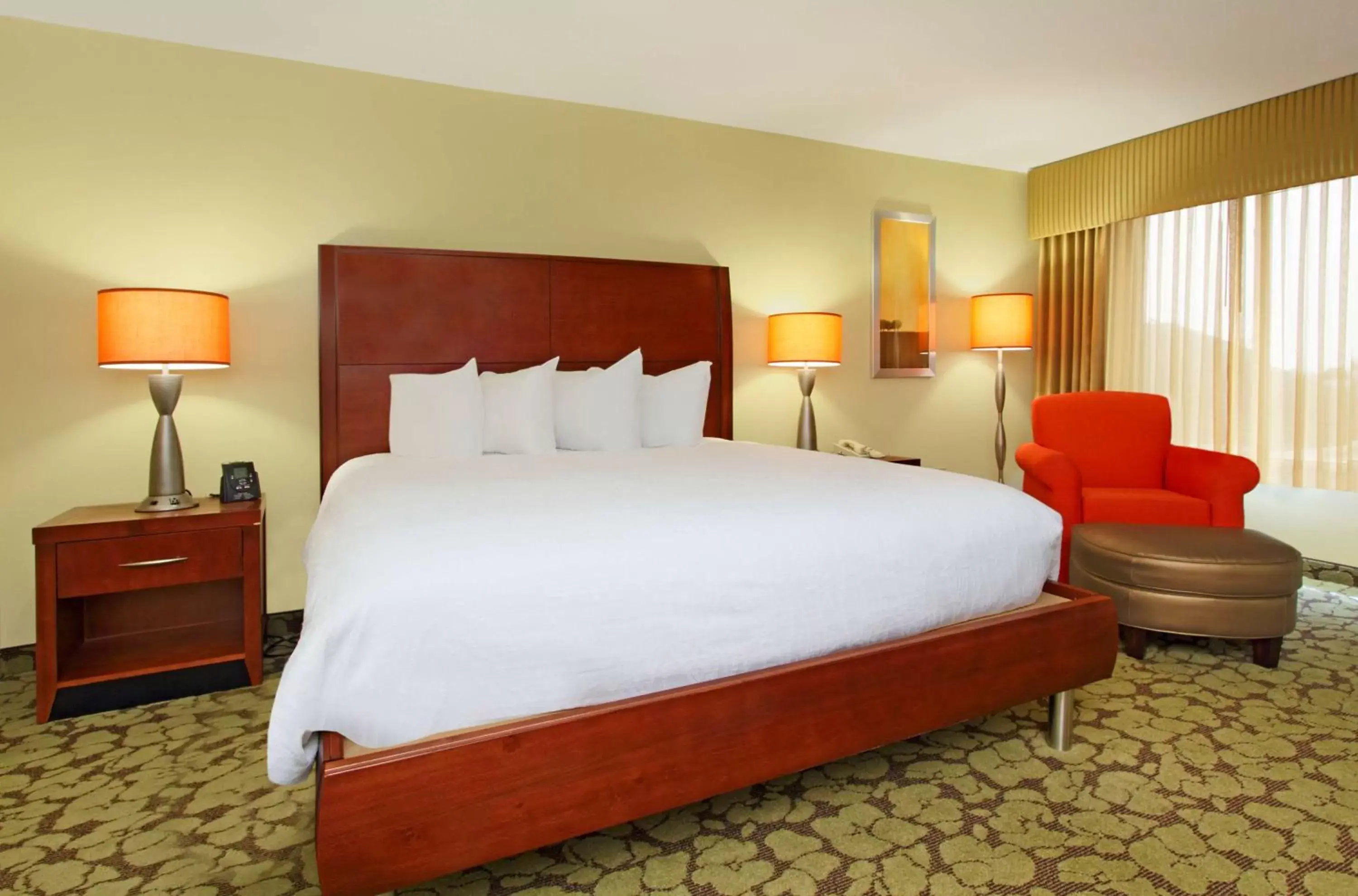 Bed in Hilton Garden Inn Columbus Airport