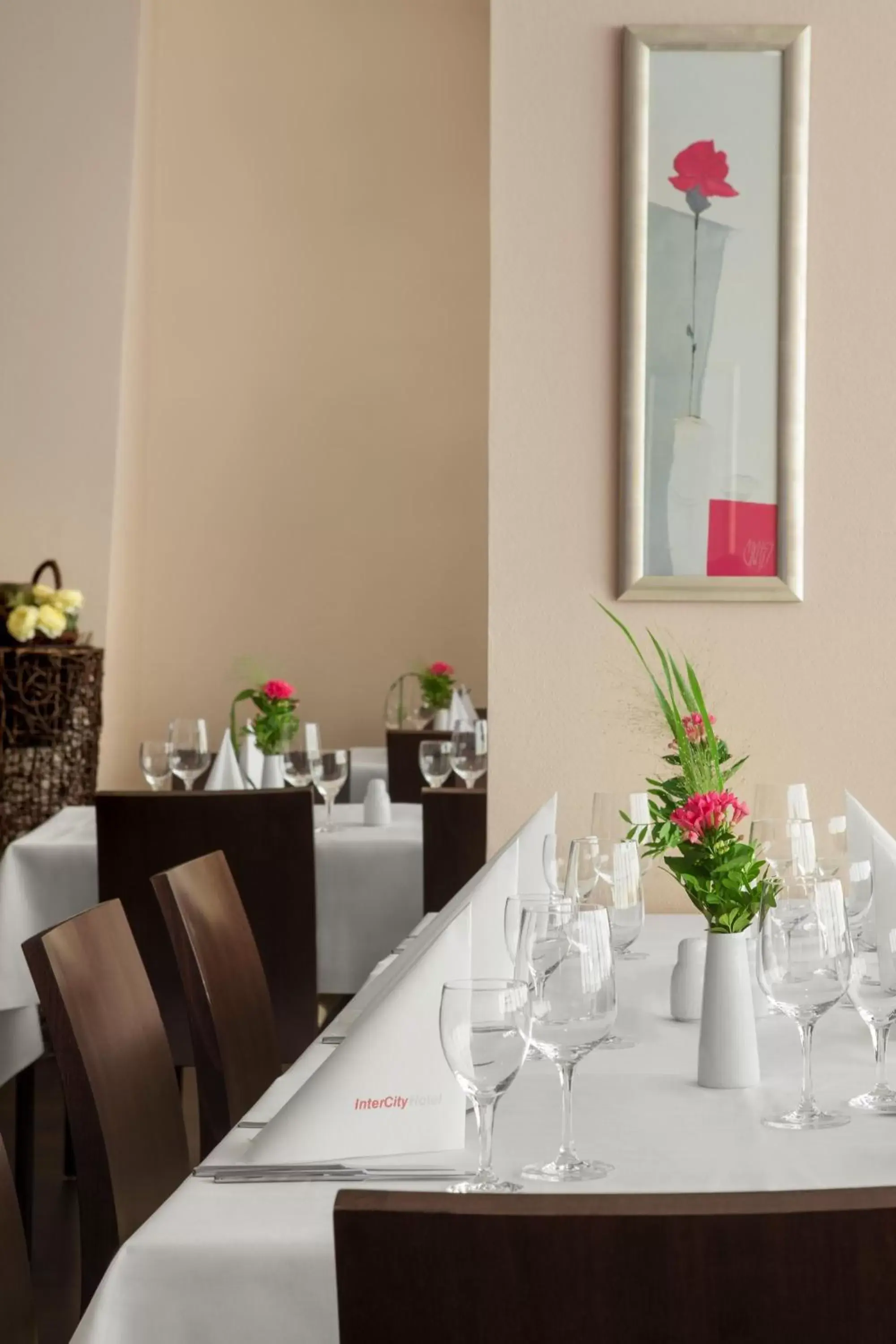 Restaurant/places to eat in IntercityHotel Freiburg Restaurant/places to eat in IntercityHotel Freiburg