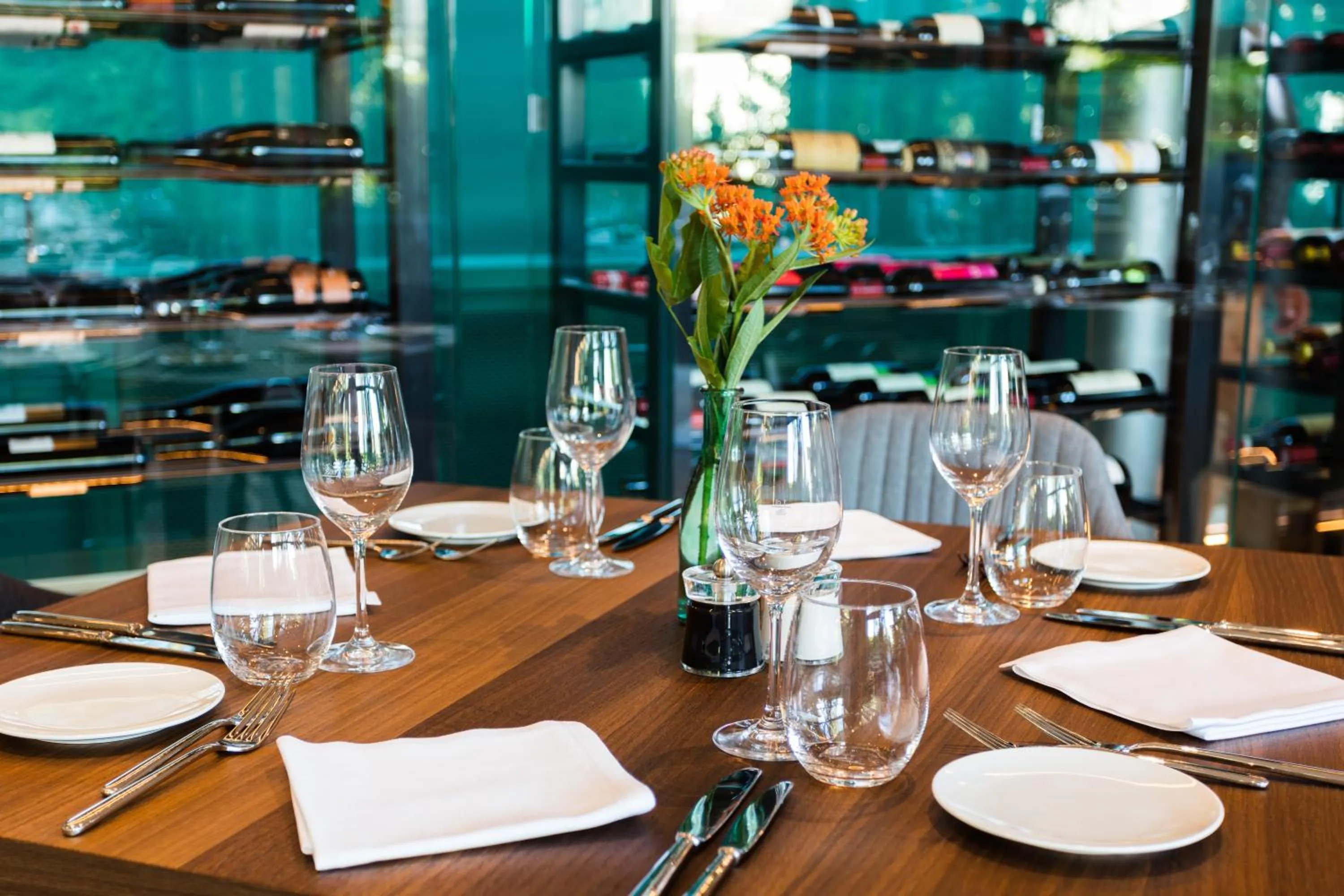 Restaurant/places to eat in Engimatt City & Garden Hotel