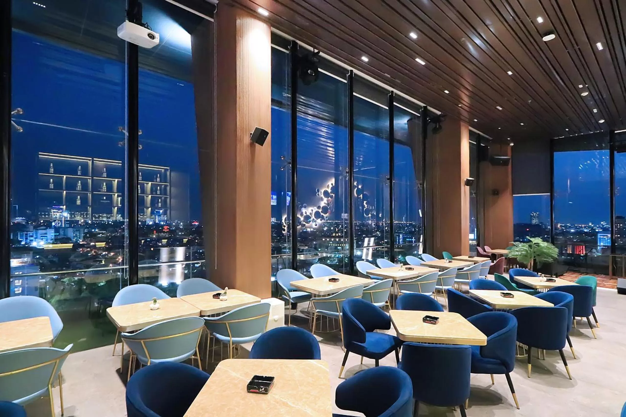 Restaurant/places to eat in MORAZEN Surabaya