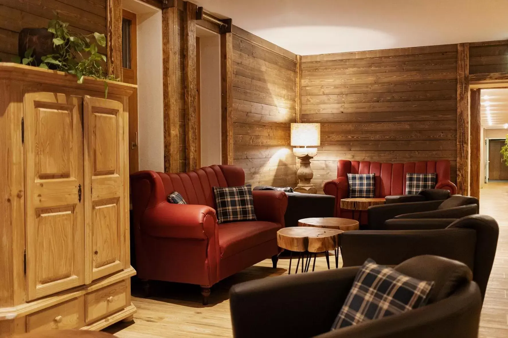 Lounge or bar, Seating Area in Hotel Ahornhof