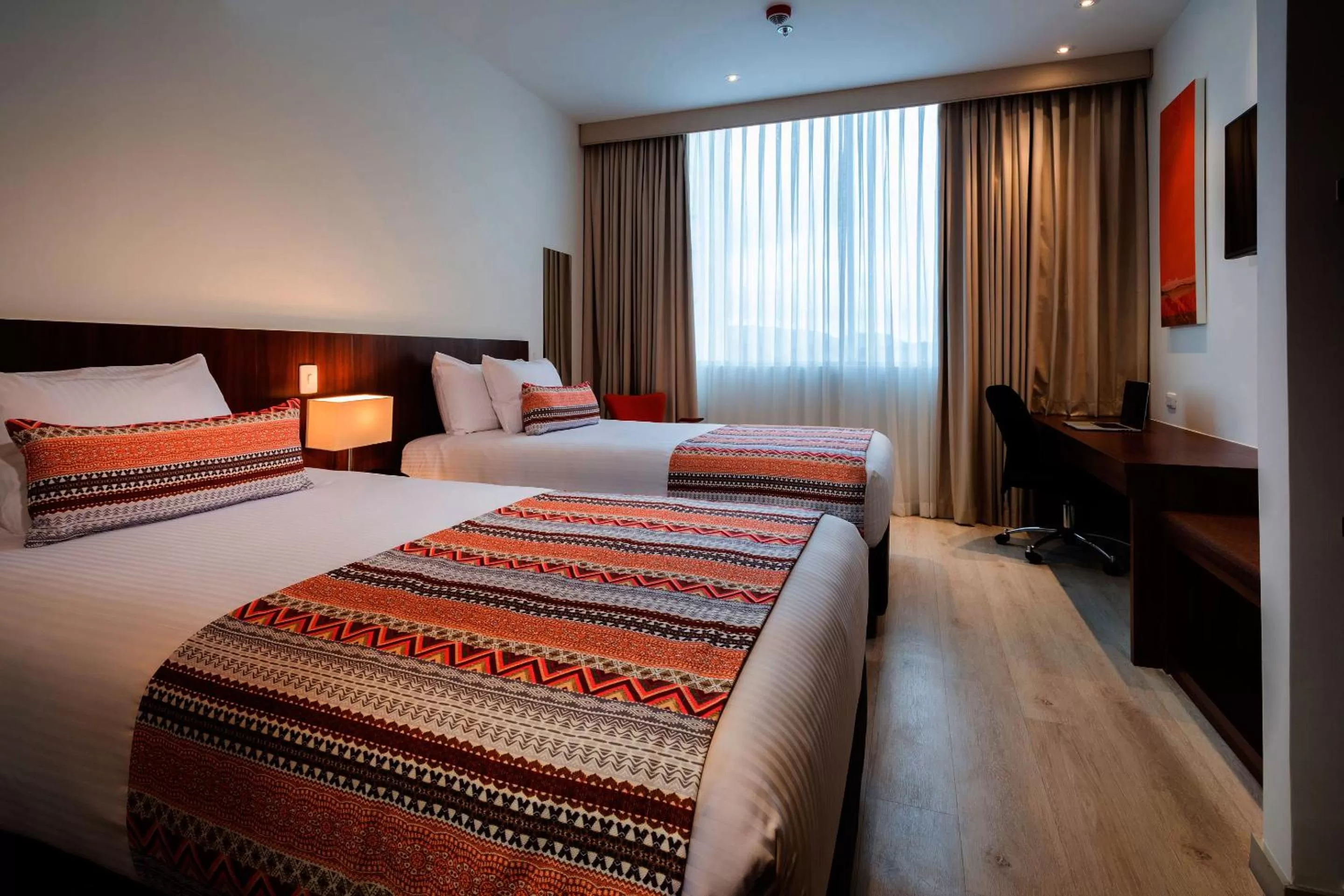 Bed in Best Western Plus Santa Marta Hotel