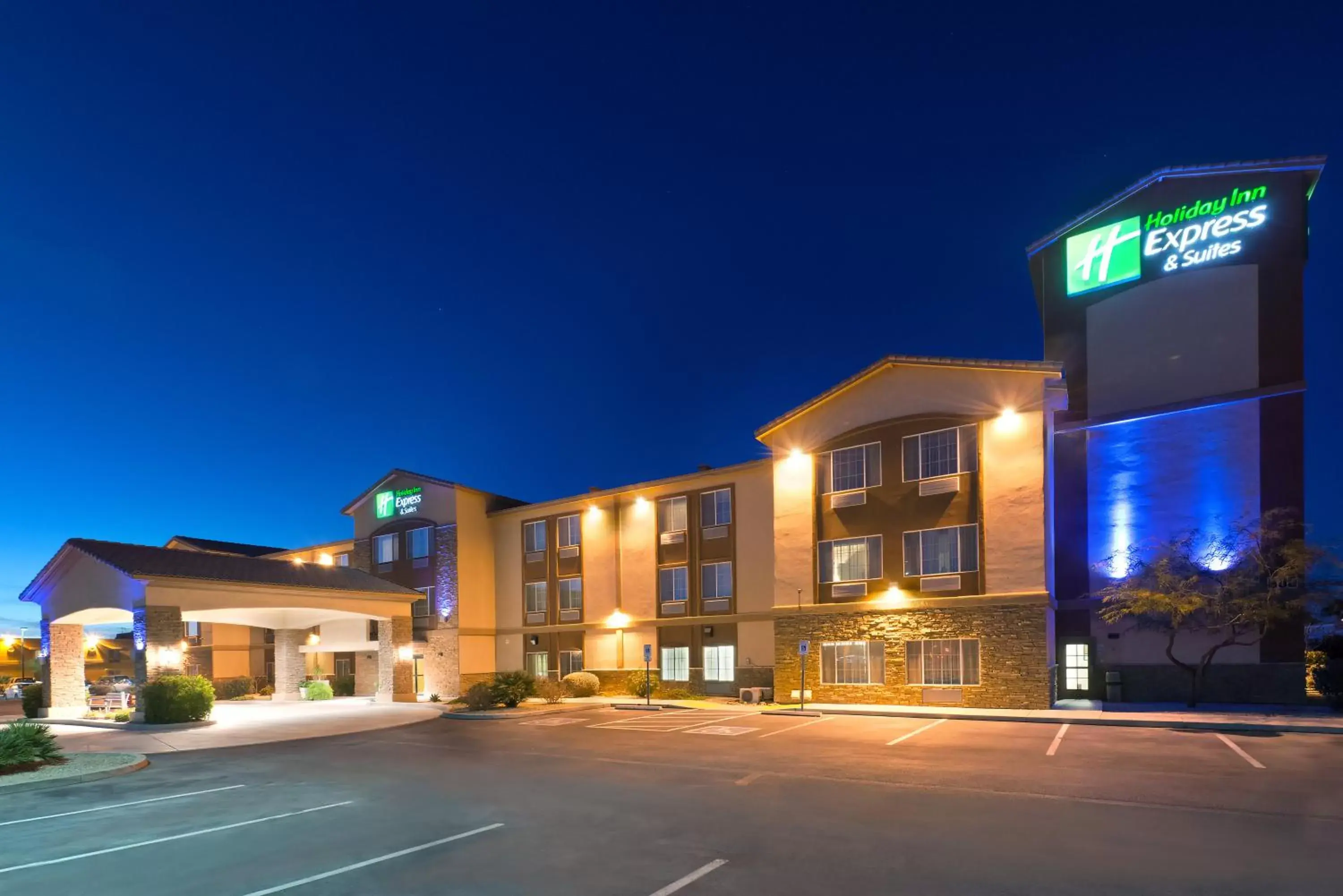 Property Building in Holiday Inn Express Hotel & Suites Casa Grande, an IHG Hotel