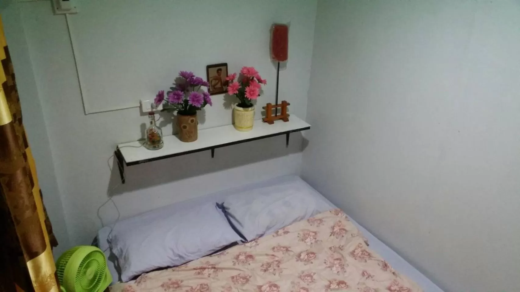 Bed in Adchara Mansion