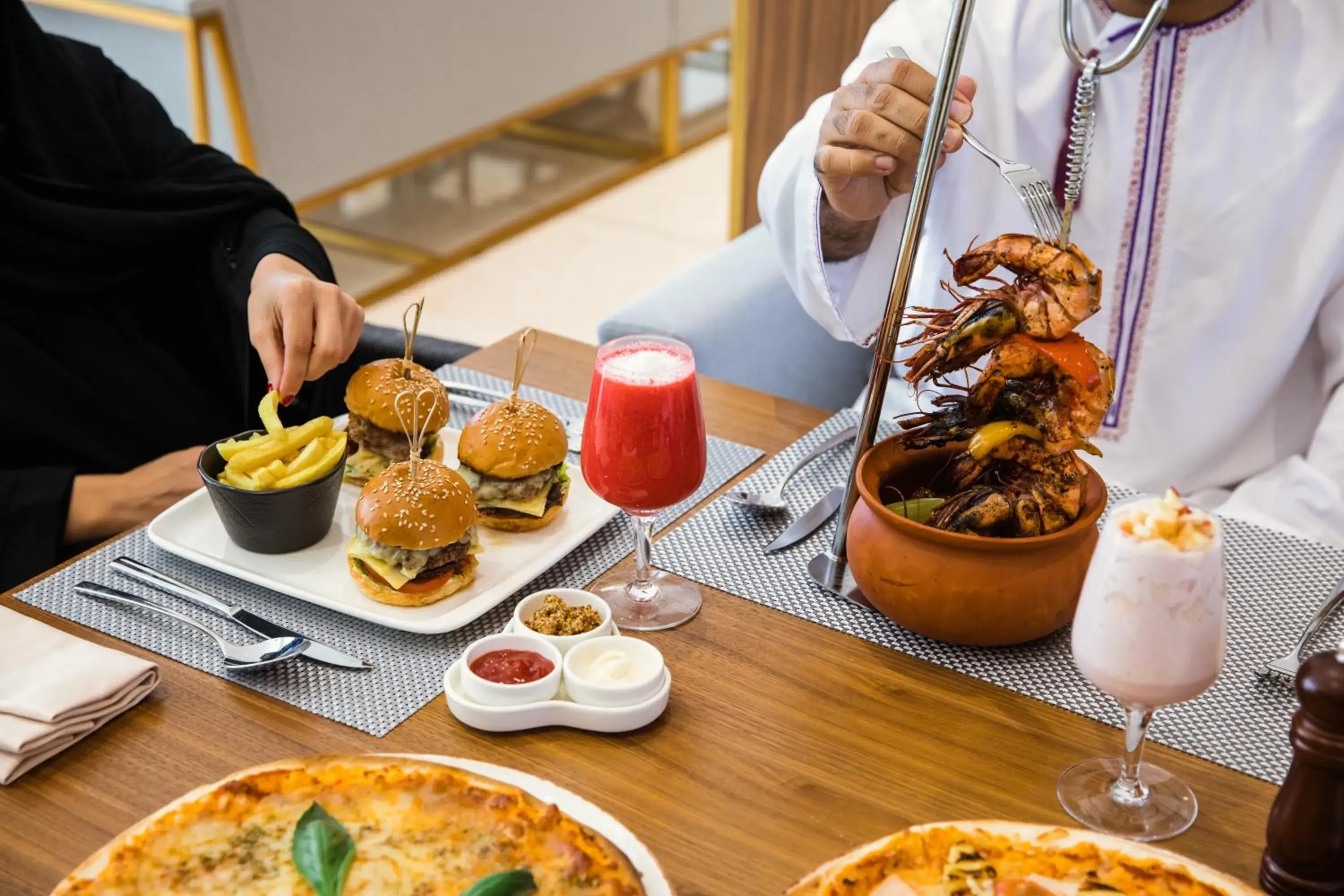 Restaurant/places to eat in Maani Muscat Hotel & Suites Restaurant/places to eat in Maani Muscat Hotel & Suites