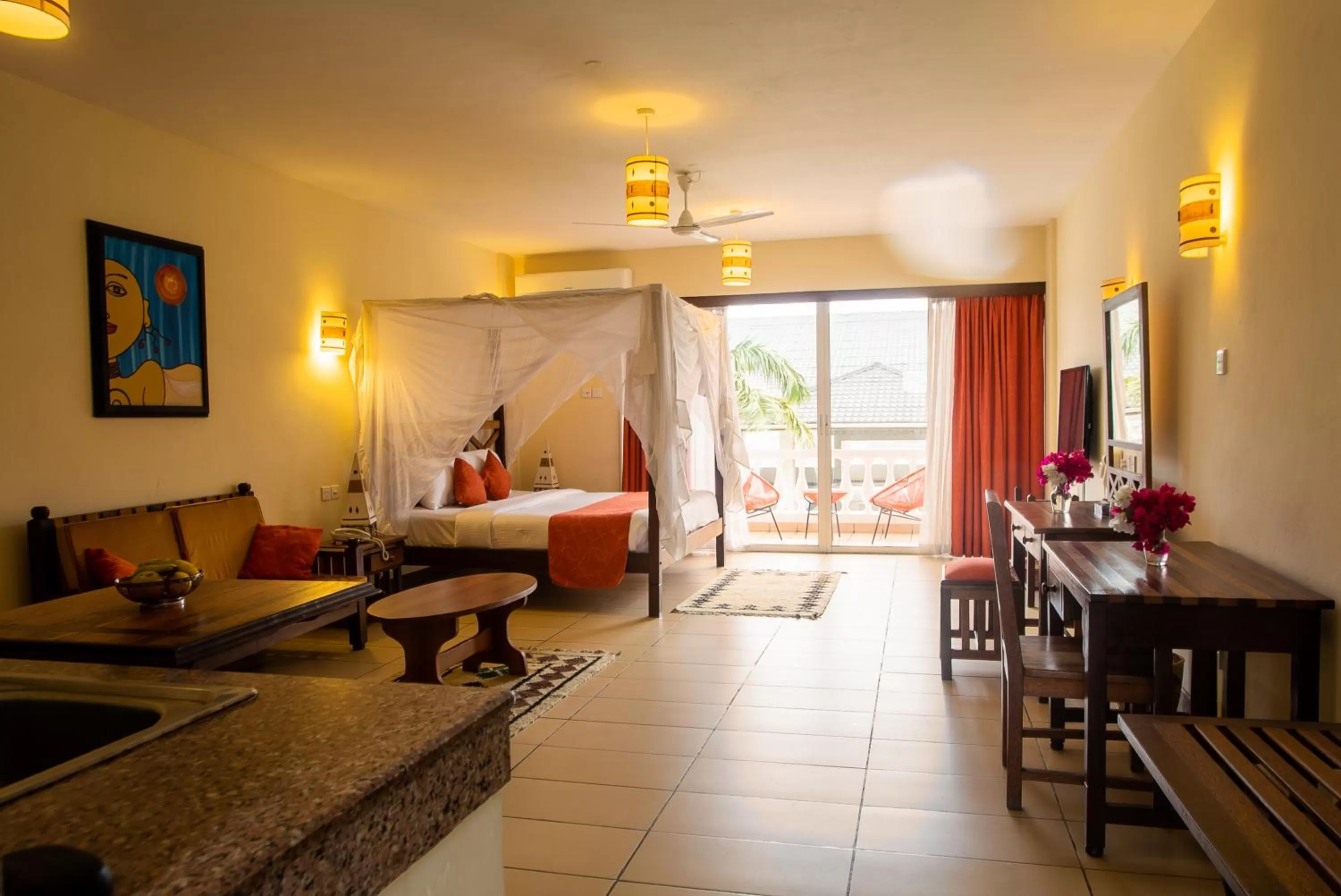 Kitchen or kitchenette, Bed in CityBlue Creekside Hotel & Suites