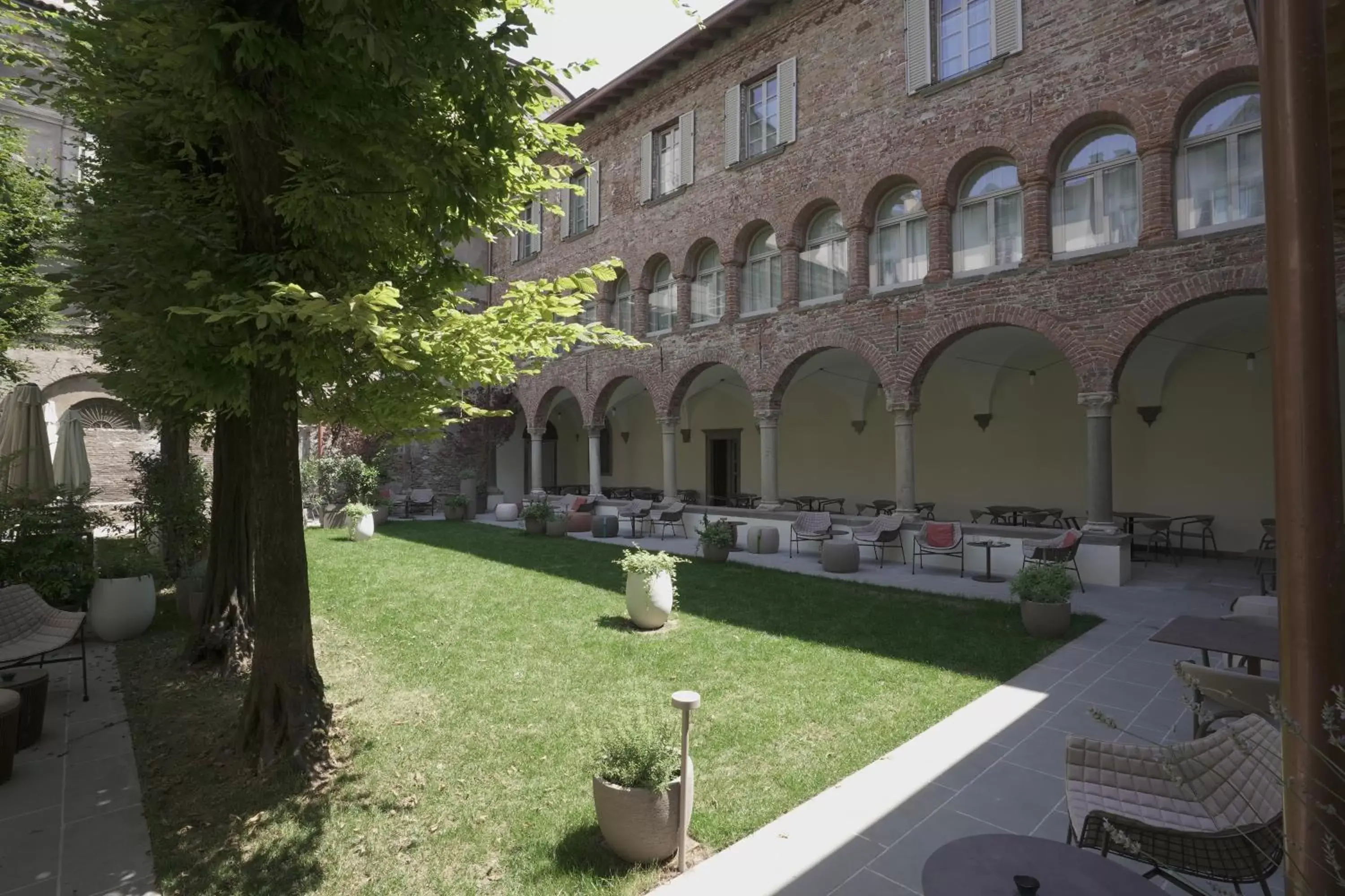 Restaurant/places to eat, Property Building in Palazzo Santo Spirito