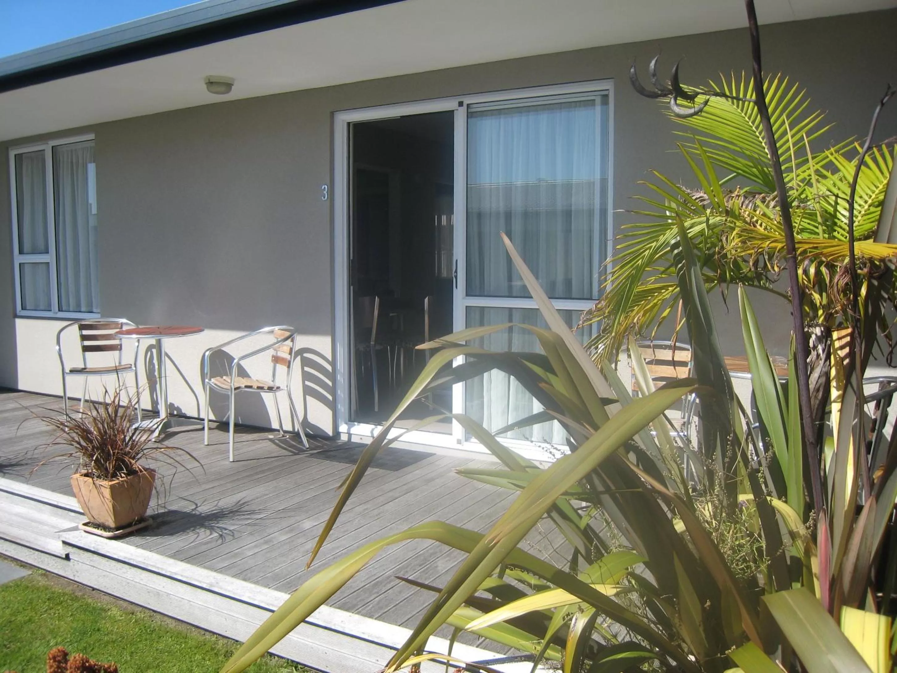 Facade/entrance in Buller Court on Palmerston