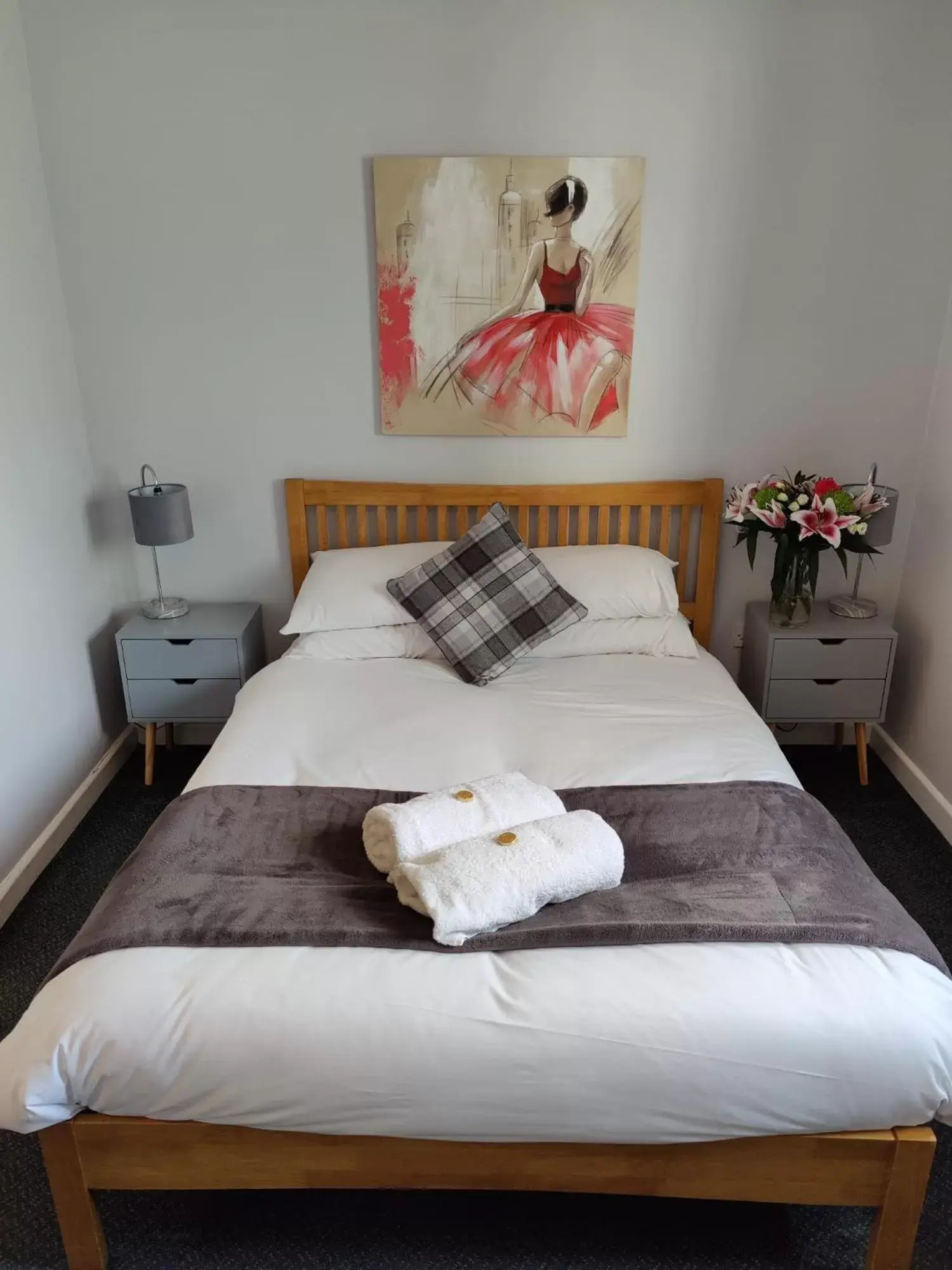 Bed in Woolpack Inn Bed in Woolpack Inn