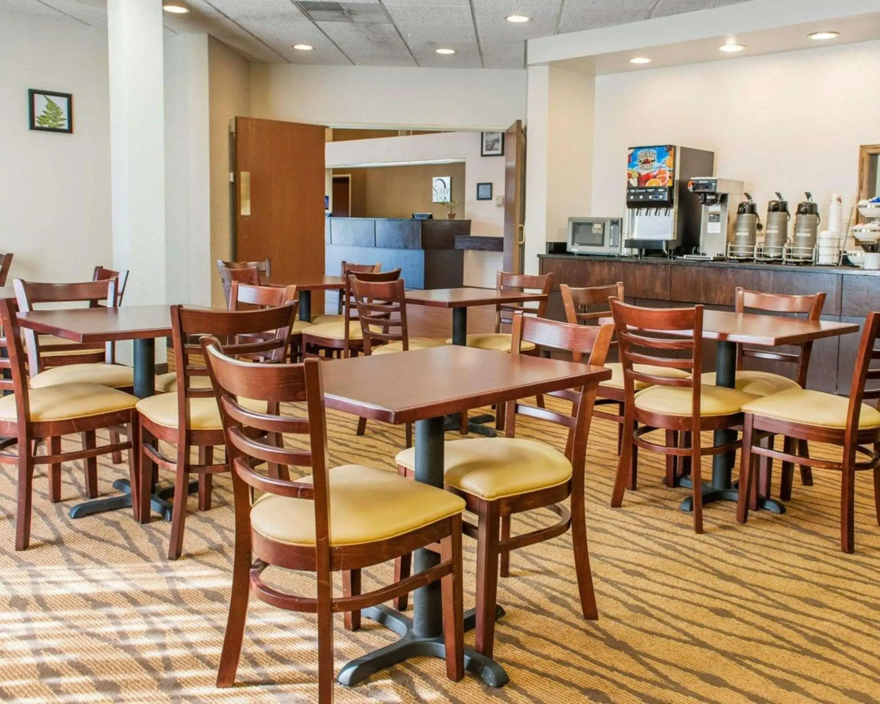 Restaurant/Places to Eat in Sleep Inn Elkhart