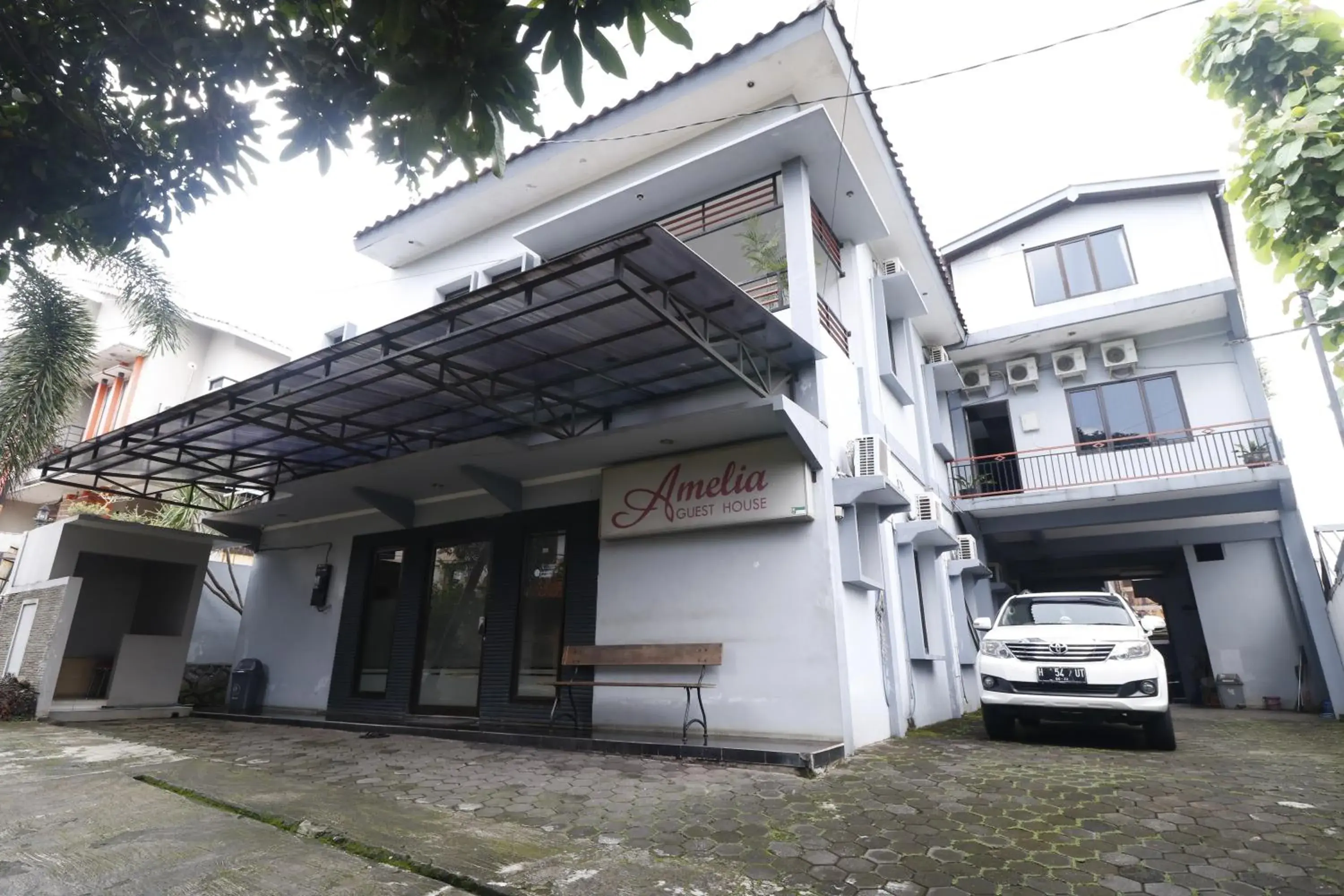 Facade/entrance, Property Building in RedDoorz Plus near Undip Tembalang