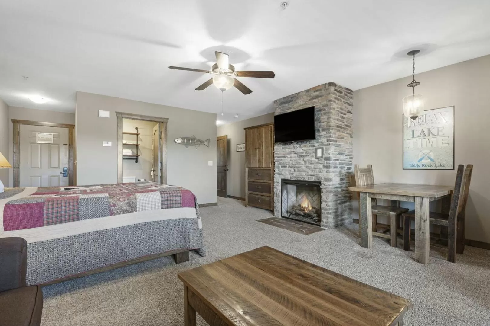 Bed in Table Rock Resorts at Indian Point