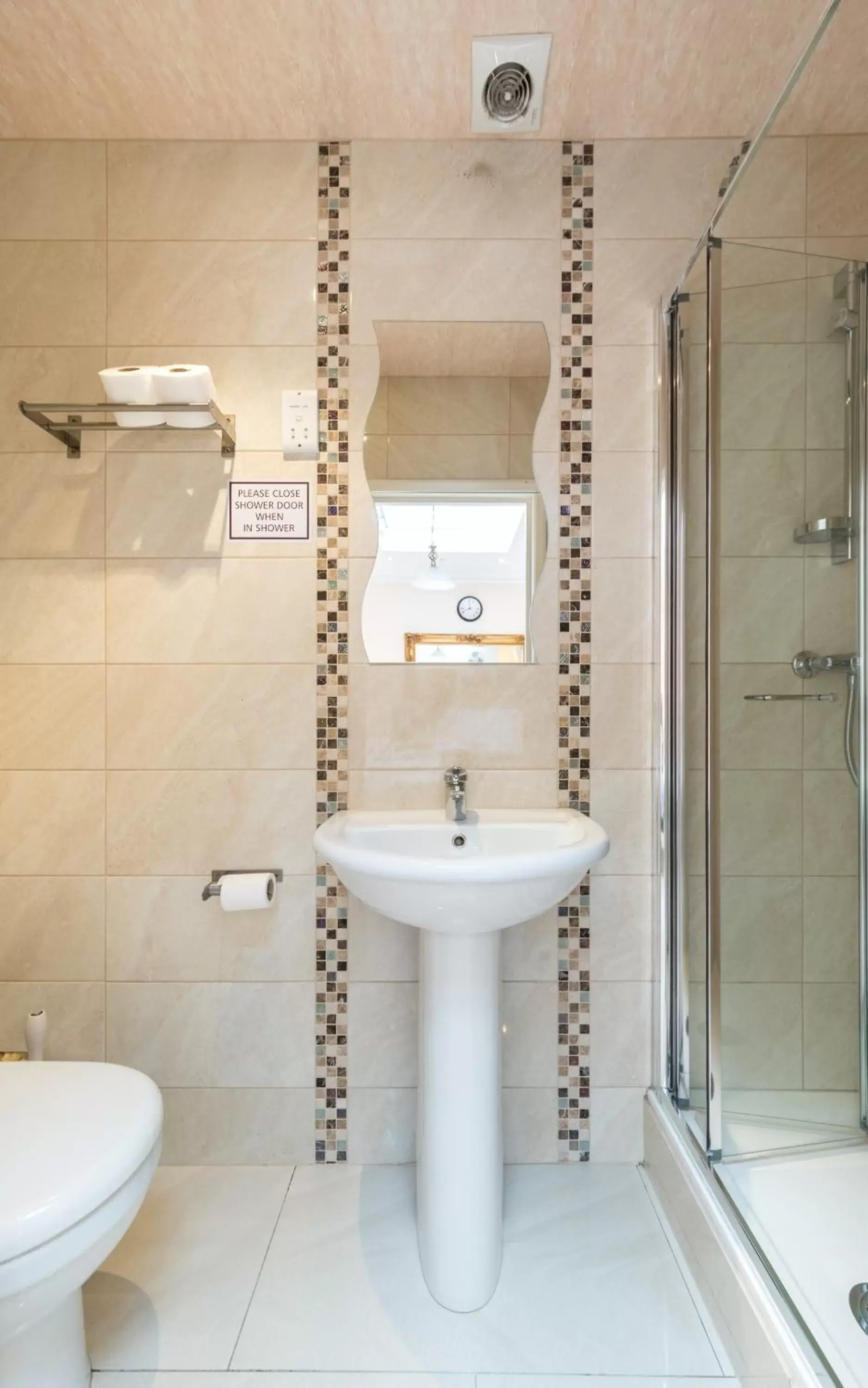 Bathroom in Royal London Hotel By Saba