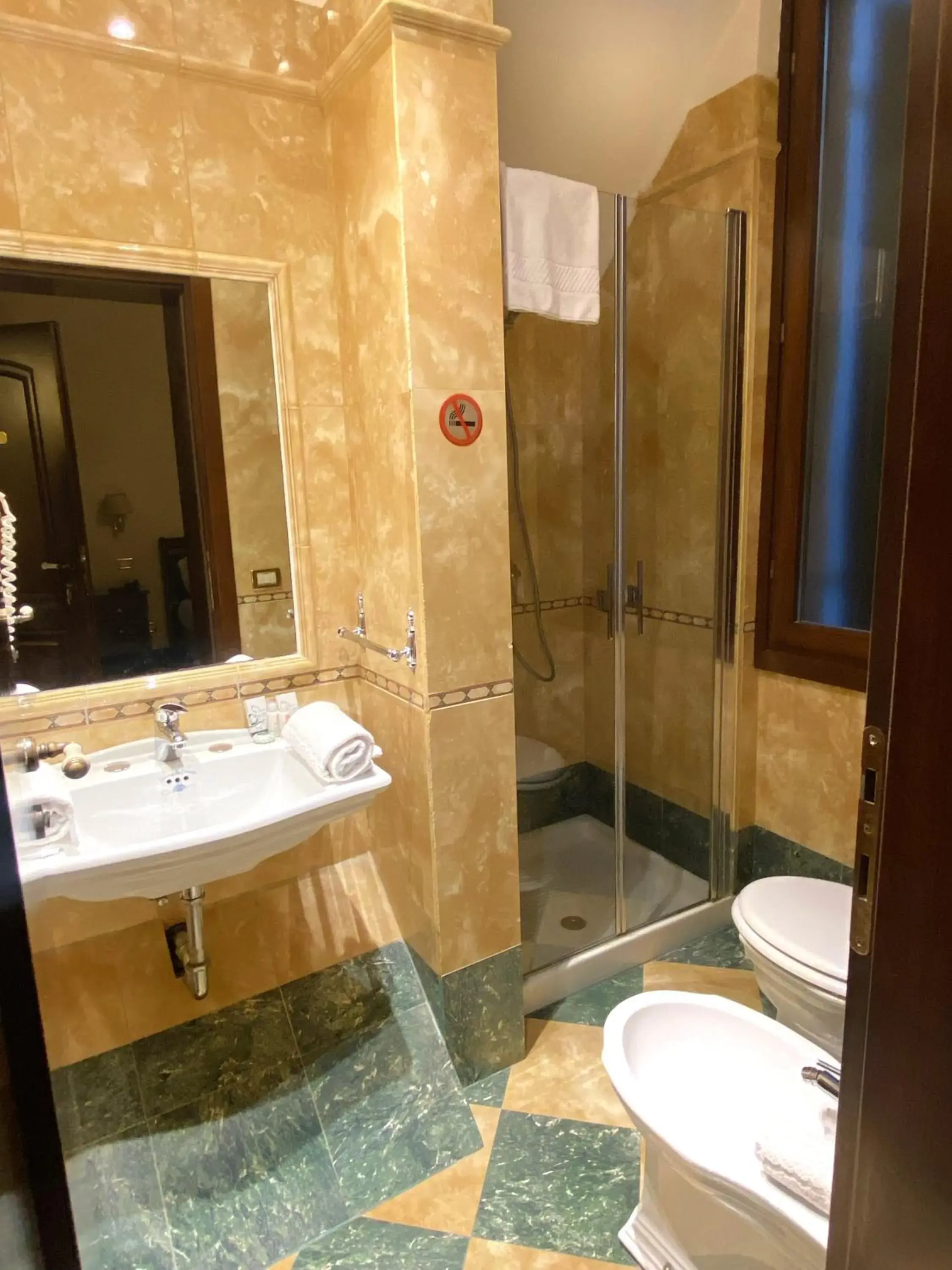 Shower, Bathroom in Ca' Del Nobile