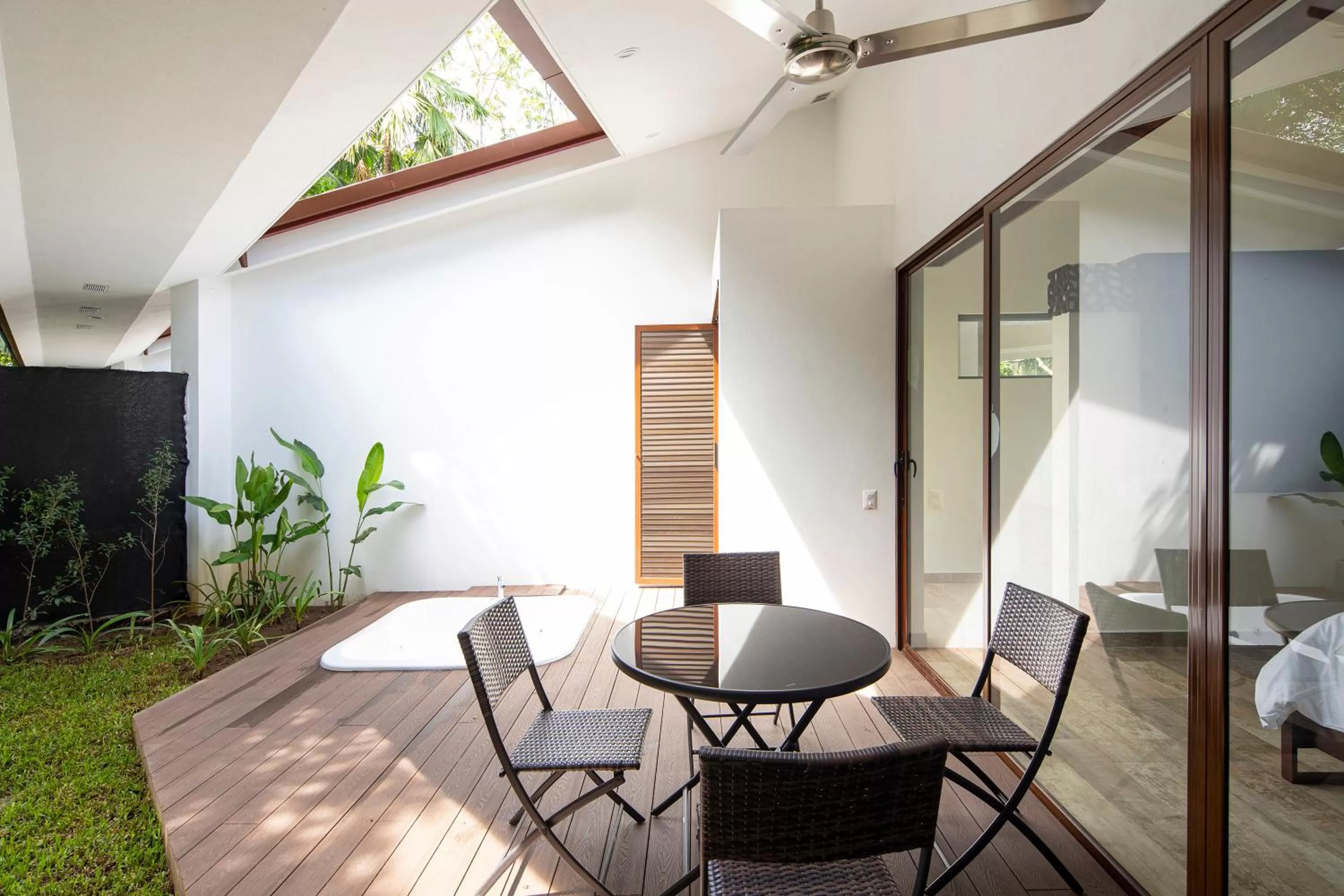 Patio in Pumilio Mountain & Ocean Hotel