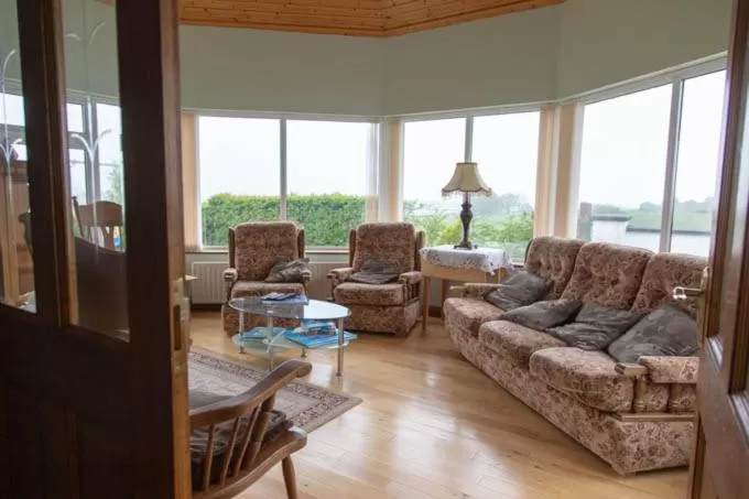 The Rock Equestrian Farm B&B