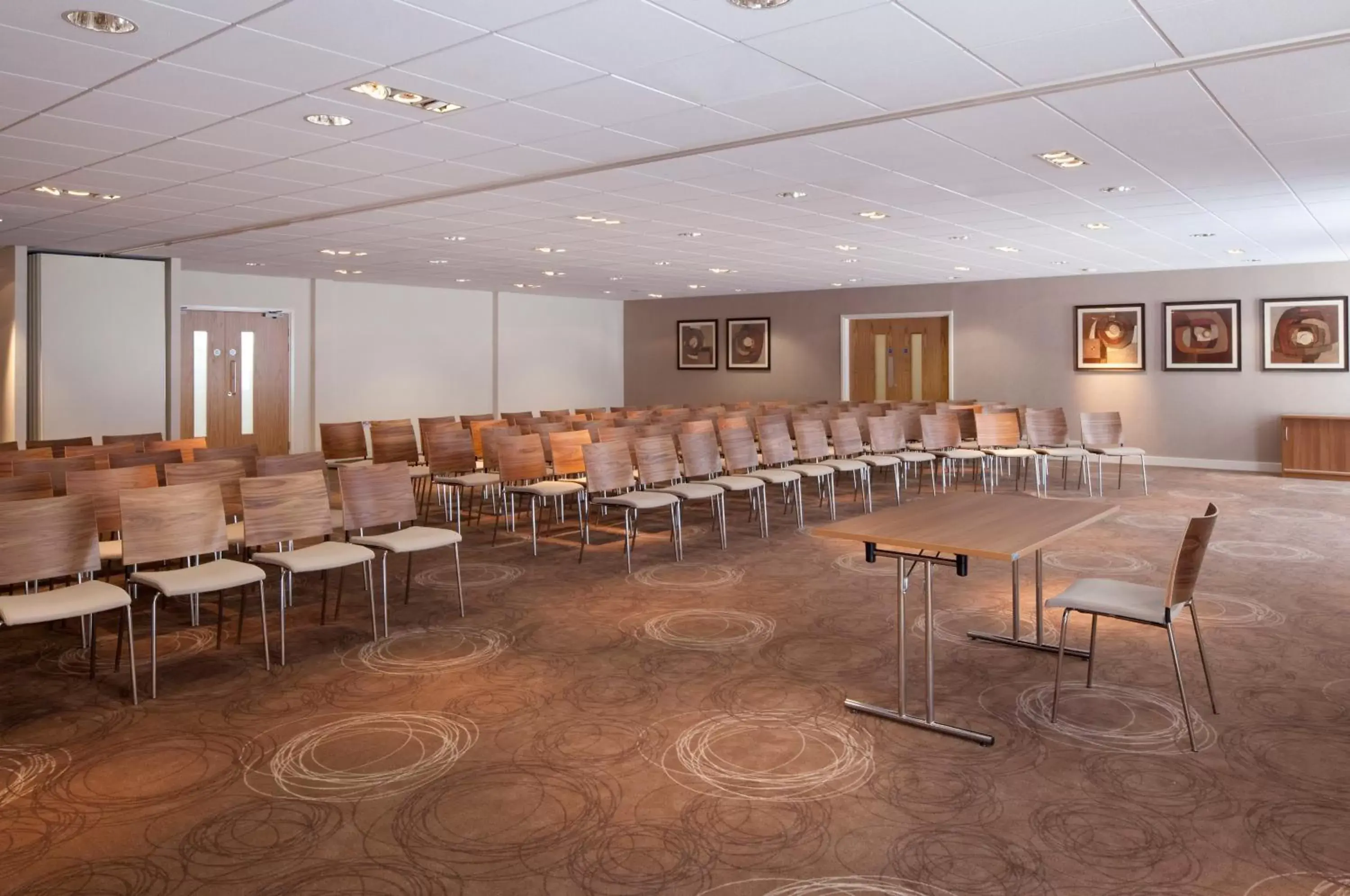 Meeting/conference room in Holiday Inn Winchester, an IHG Hotel