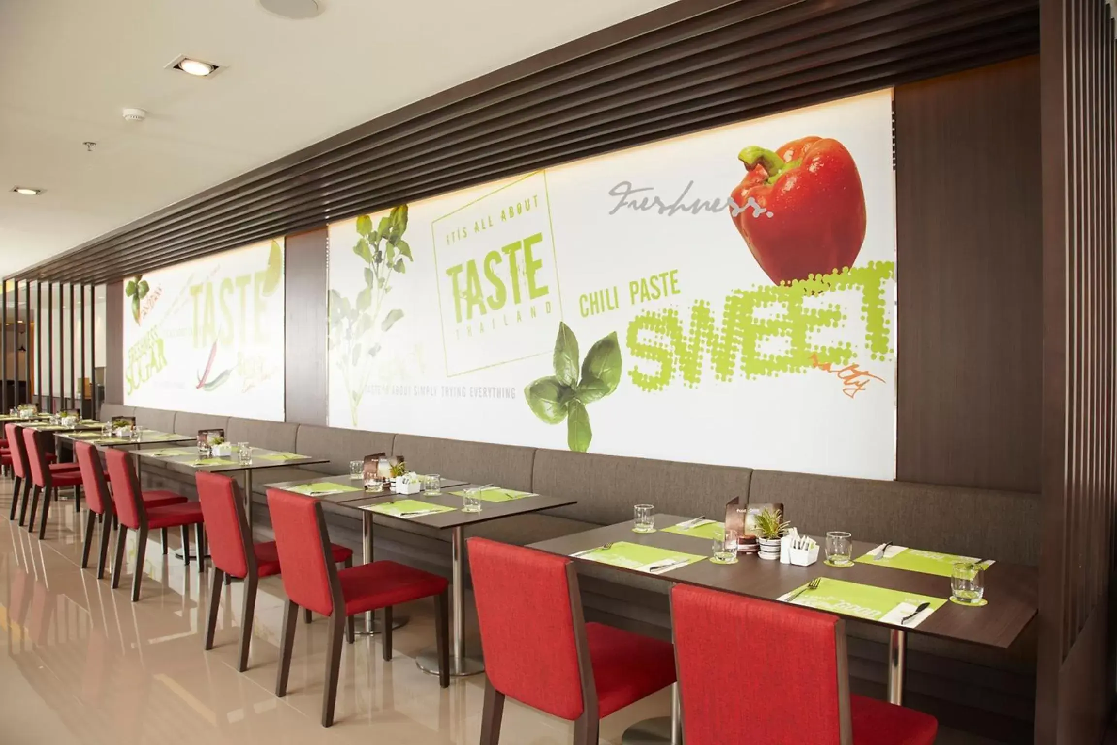 Restaurant/Places to Eat in Ibis Bangkok Riverside