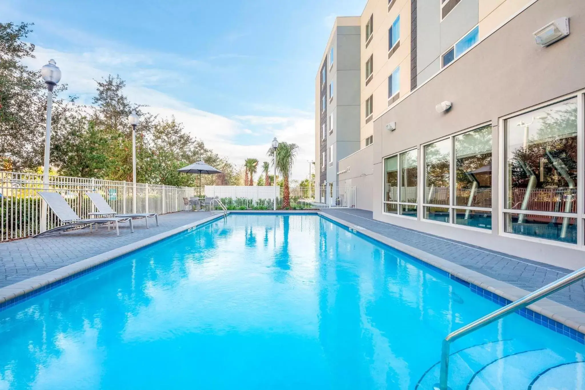 Swimming Pool in TownePlace Suites by Marriott Orlando Altamonte Springs/Maitland