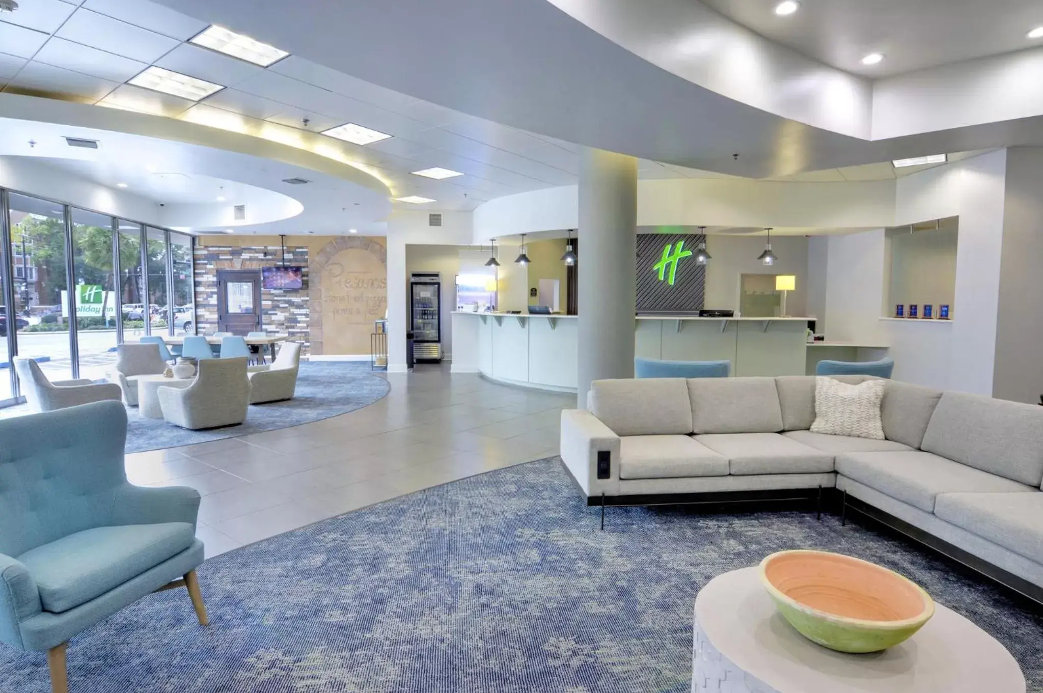 Property building, Lobby/Reception in Holiday Inn Gainesville-University Center, an IHG Hotel