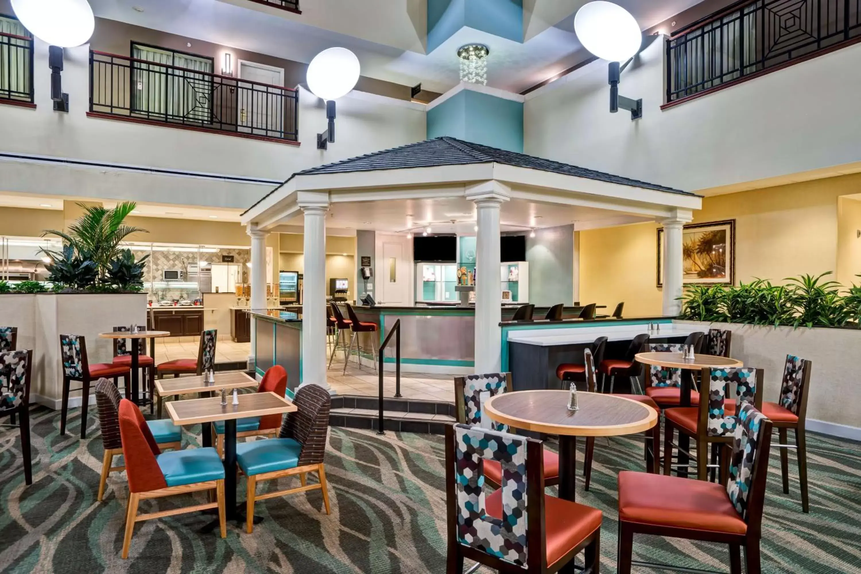 Dining area, Restaurant/Places to Eat in Embassy Suites Fort Myers - Estero