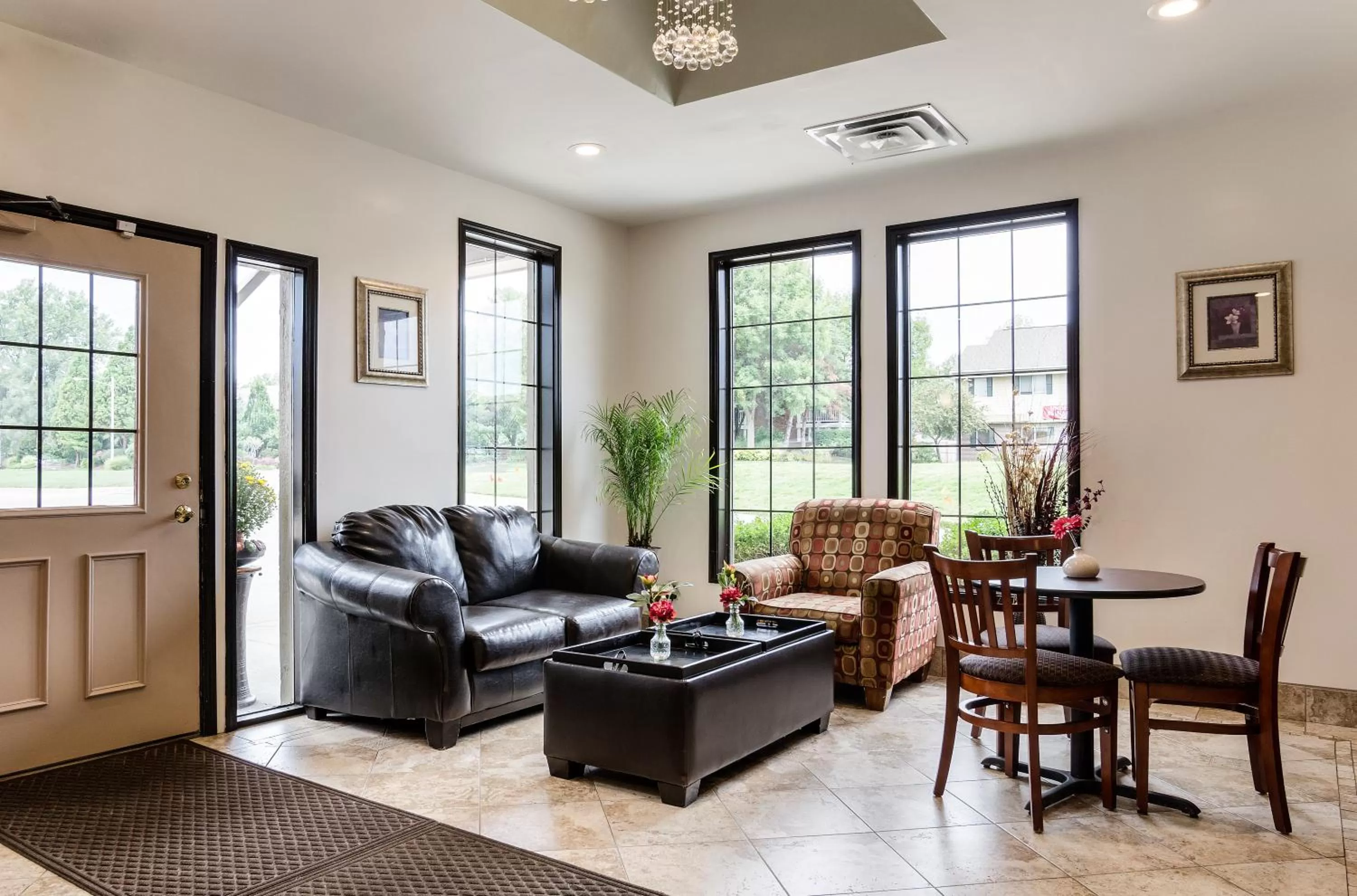 Living room in Econo Lodge University