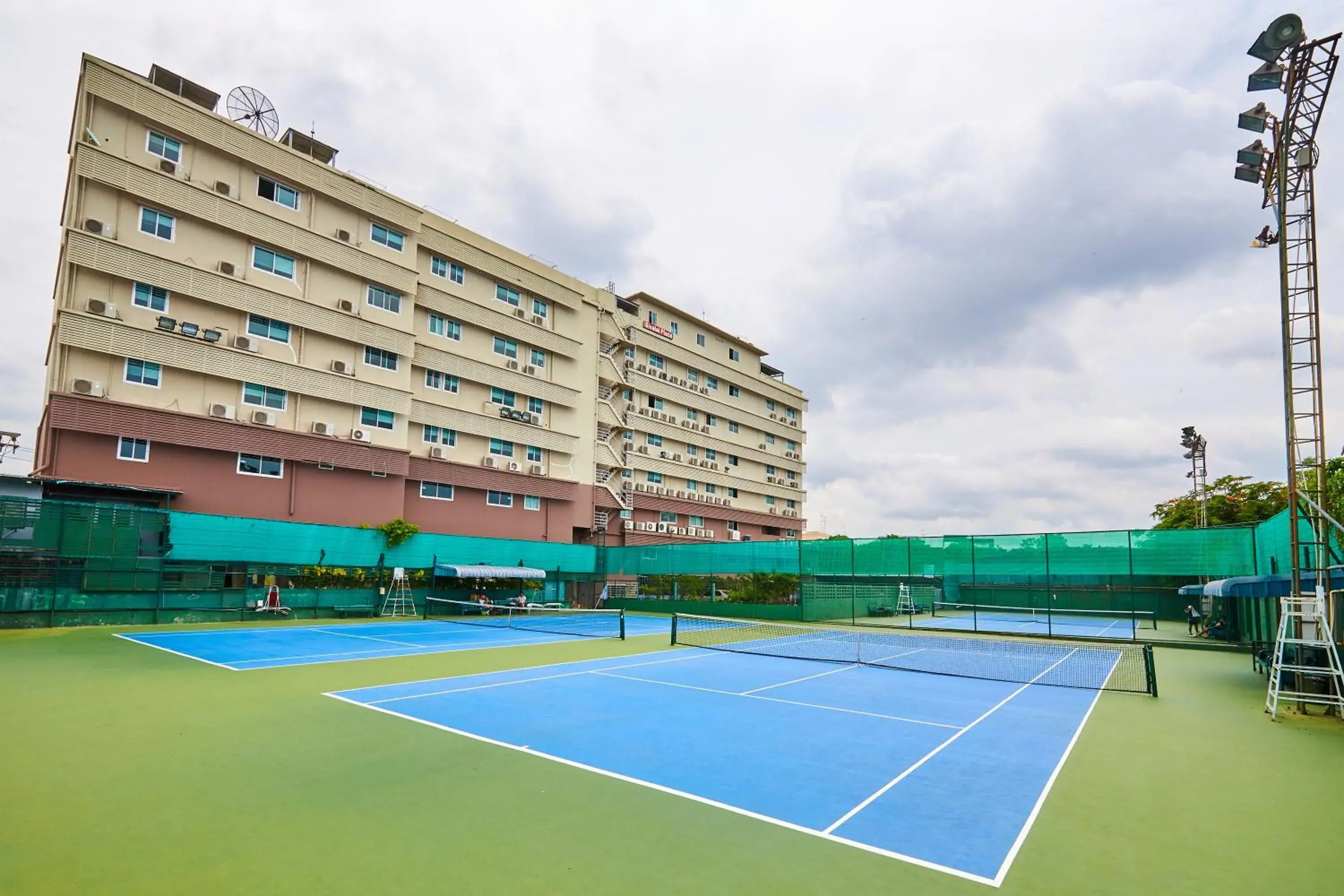 Property building, Tennis/Squash in Sivalai Place