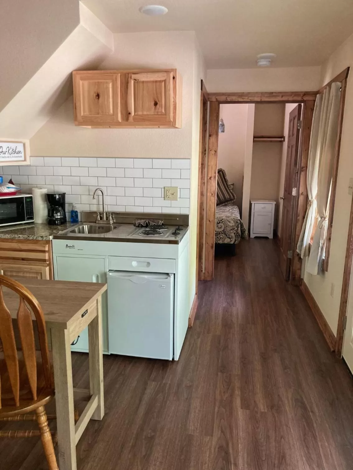 Kitchen or kitchenette in All Seasons Treehouse Village