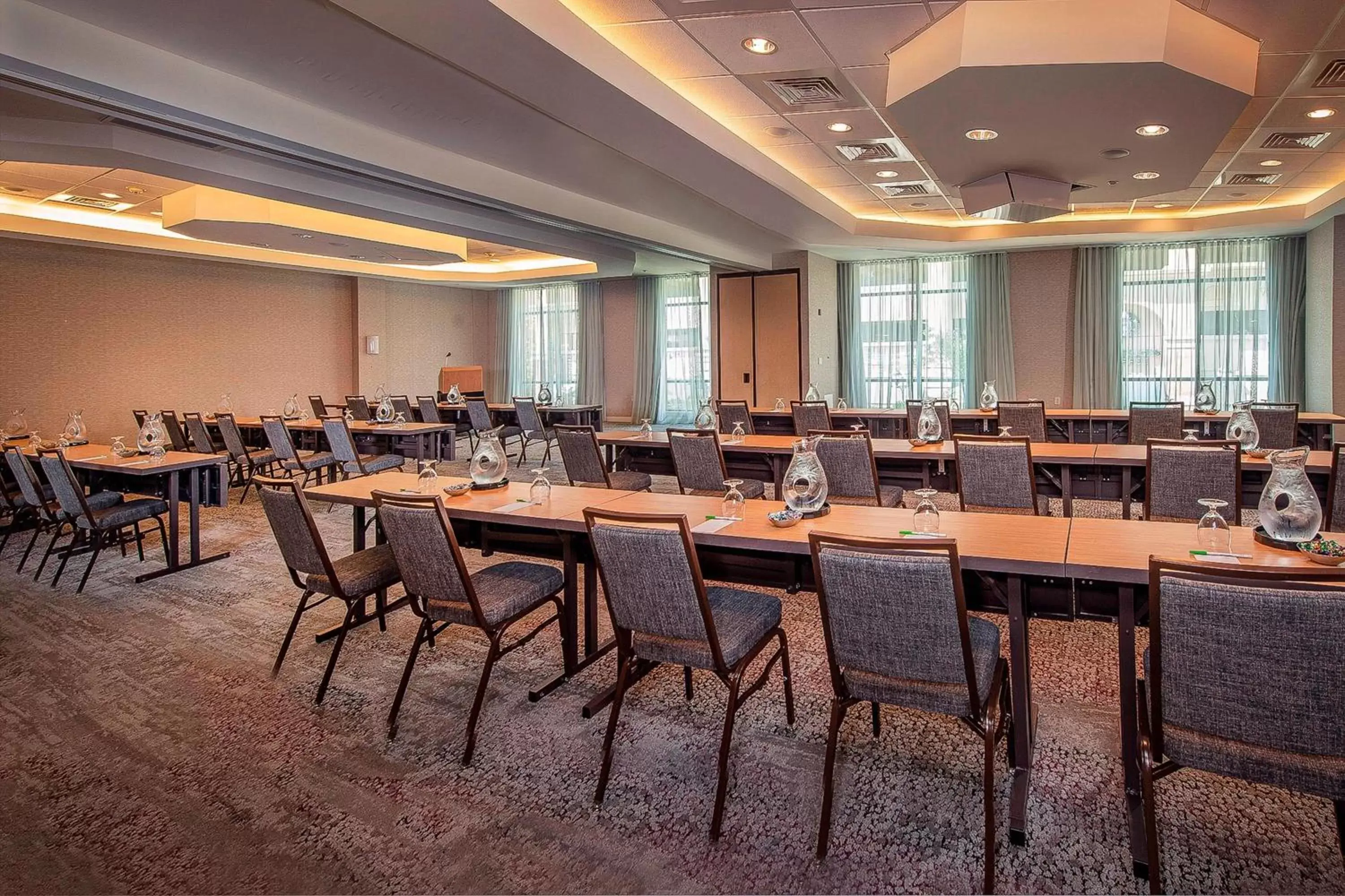 Meeting/conference room, Restaurant/Places to Eat in Courtyard by Marriott Gaithersburg Washingtonian Center