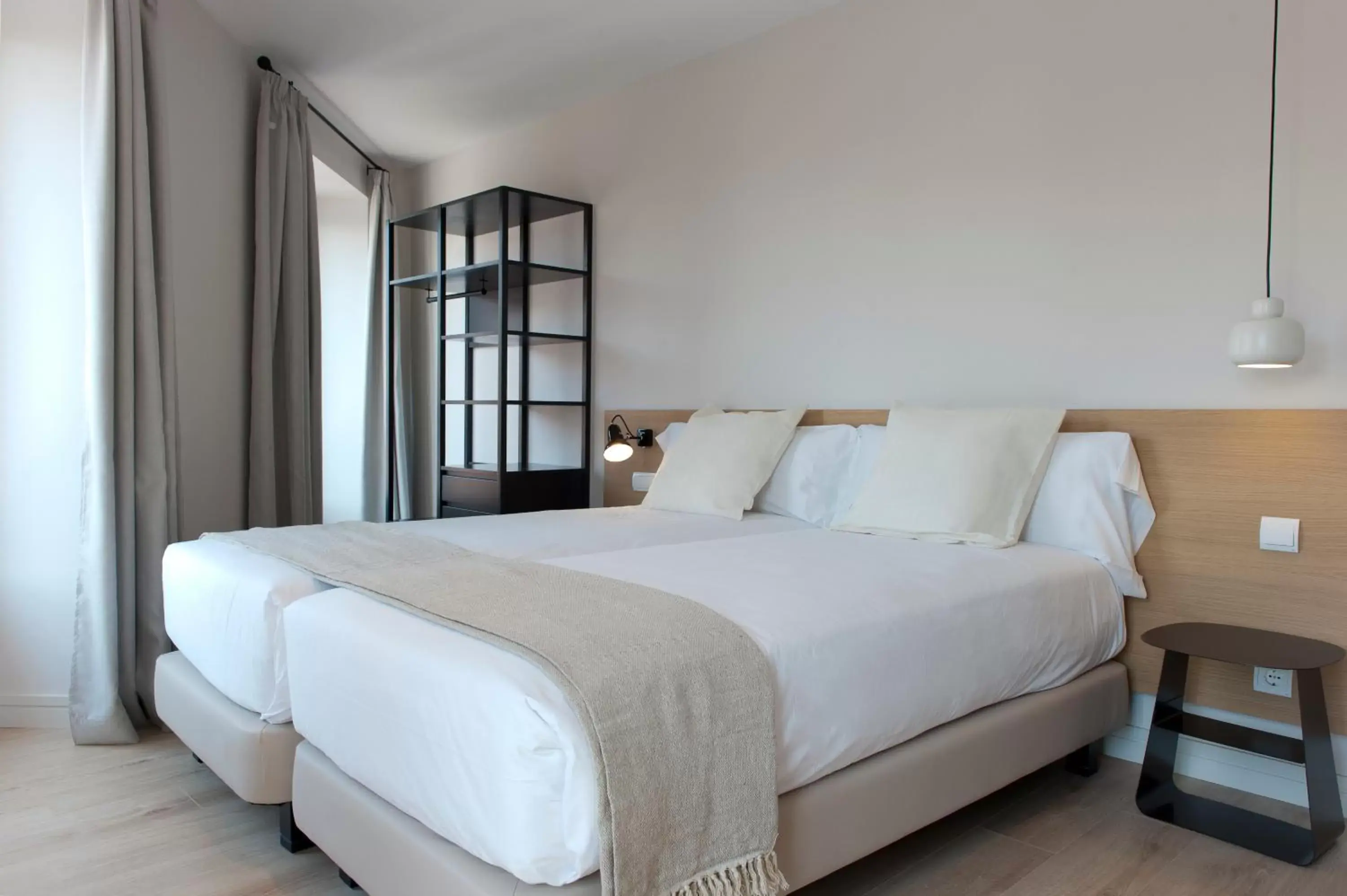 Bedroom, Bed in MH Apartments Central Madrid