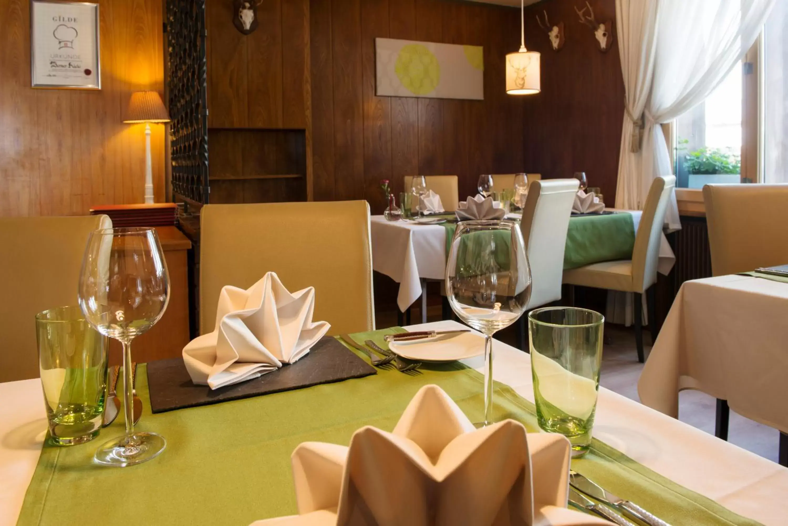 Restaurant/Places to Eat in Hotel Sternen