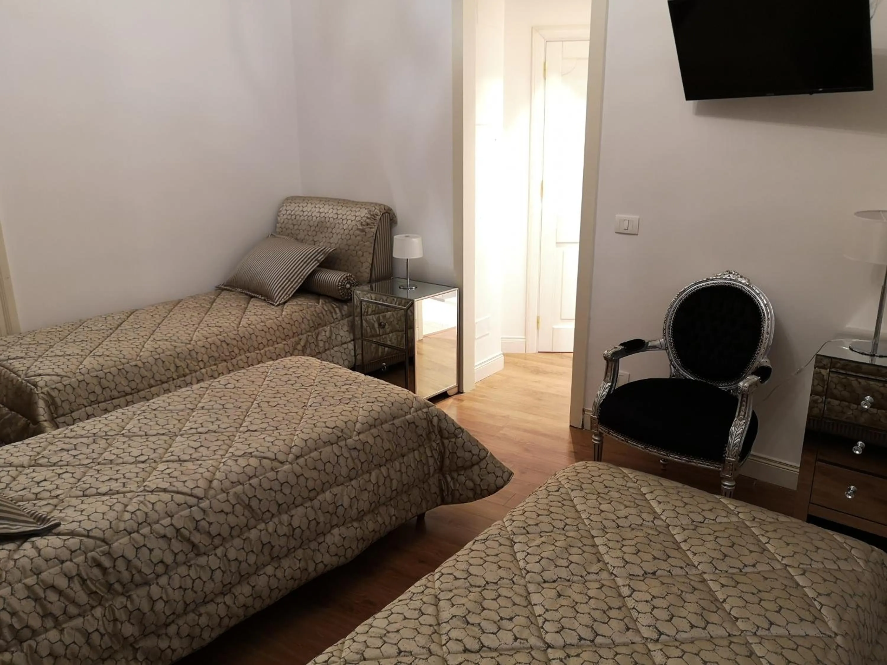 Photo of the whole room, Bed in B&B Palazzo del Teatro