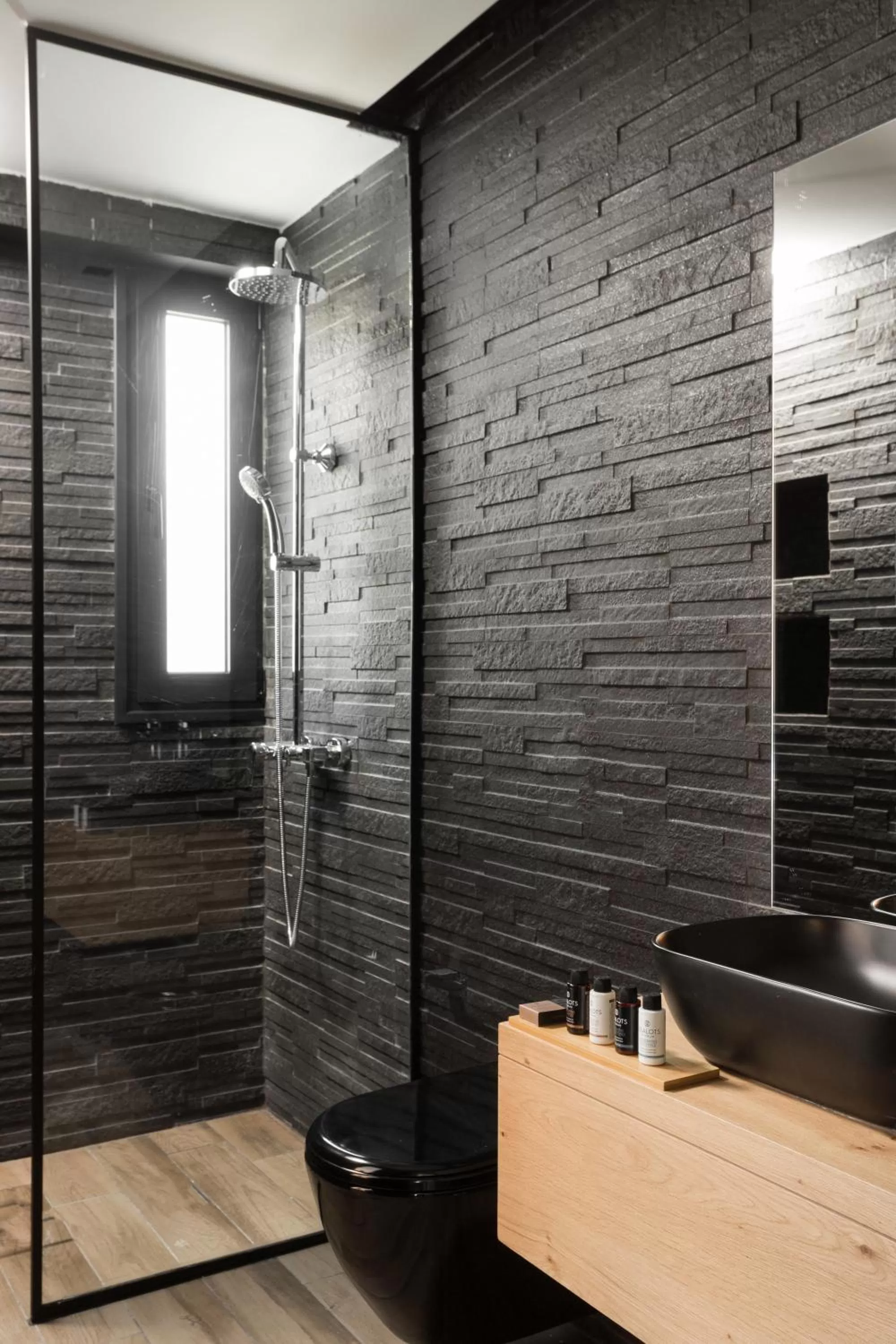 Shower in LUX&EASY Athens Downtown Apartments