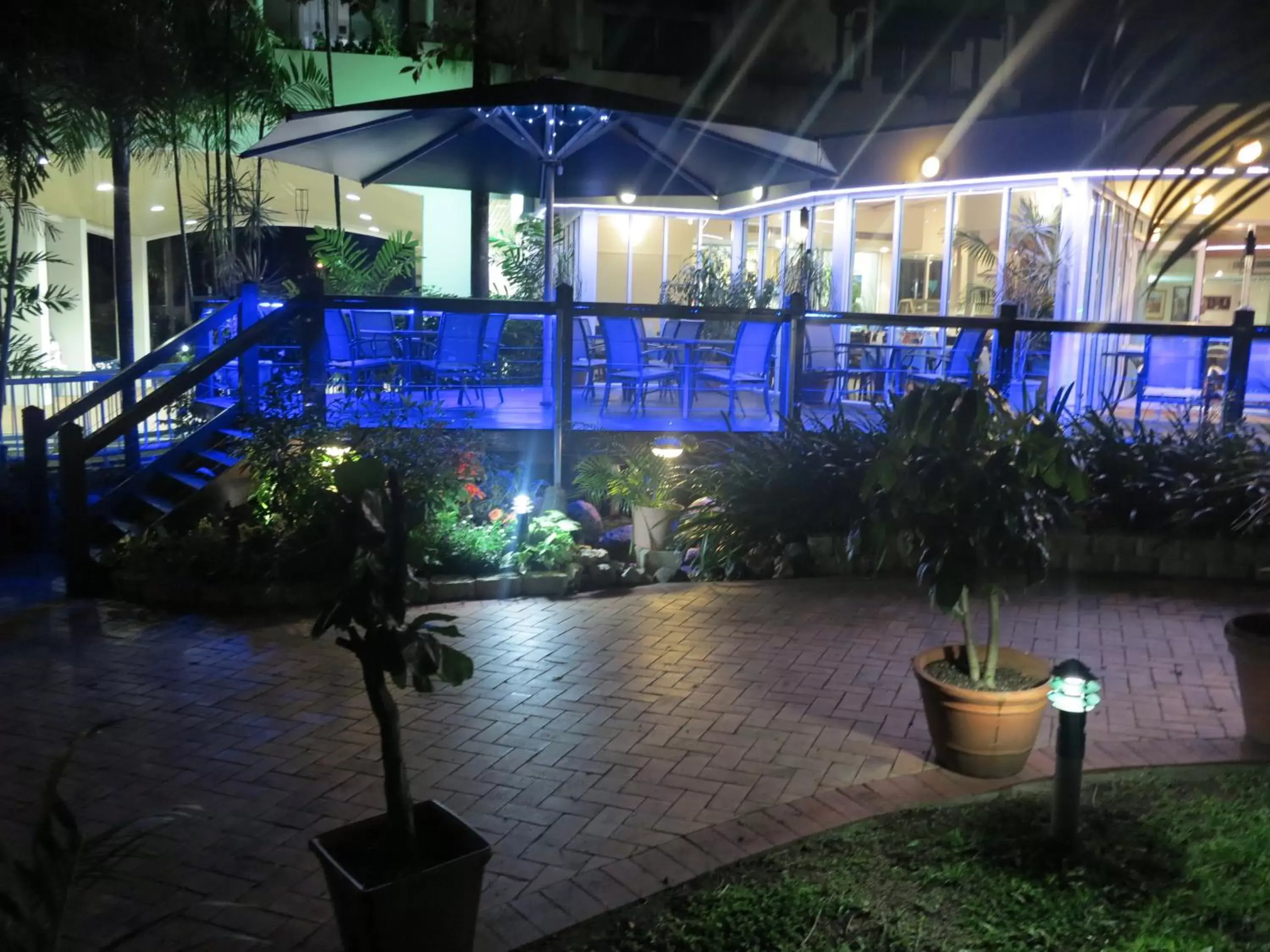 Patio, Swimming Pool in Cairns Sheridan Hotel