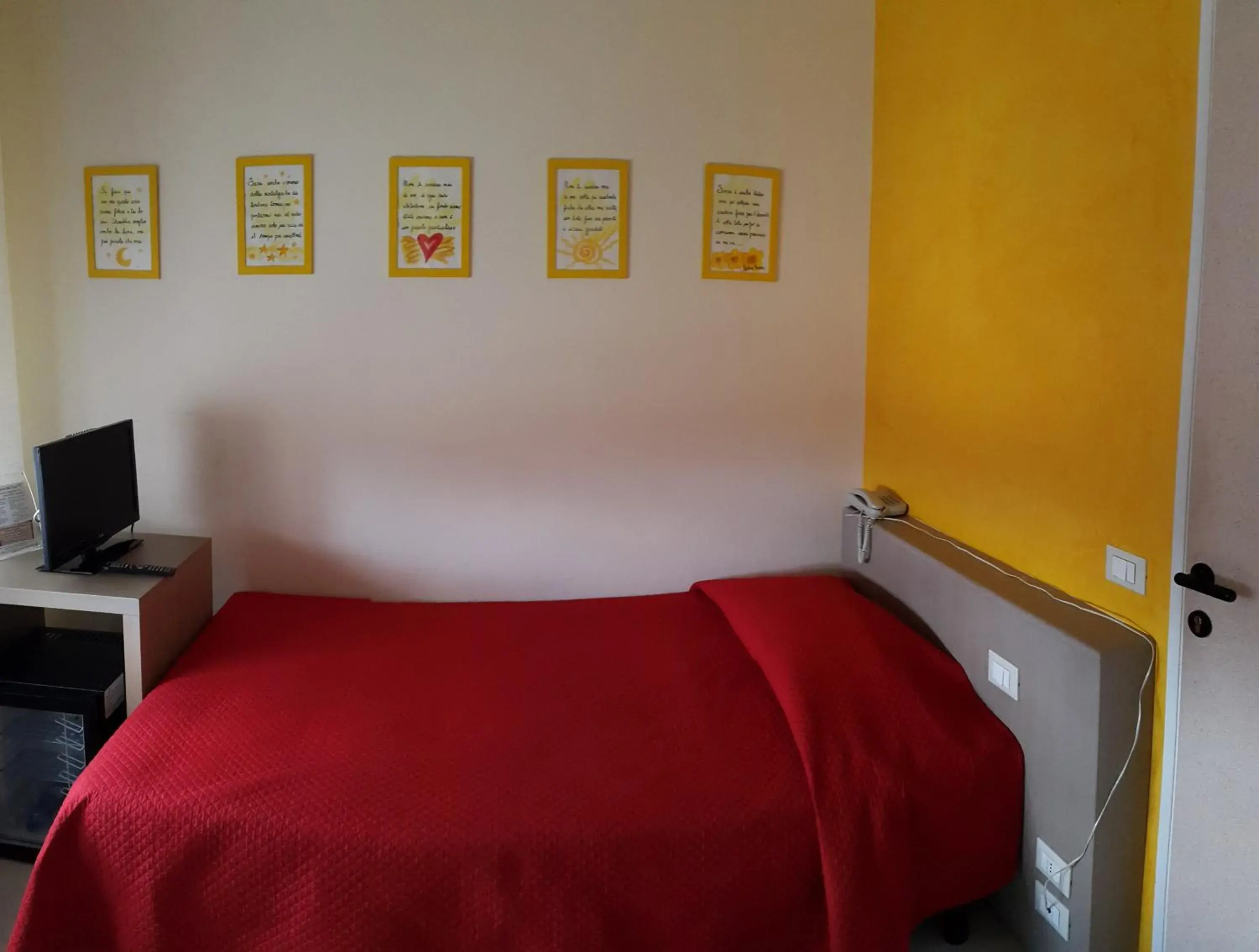 Bedroom, Bed in Cavalieri del Tau