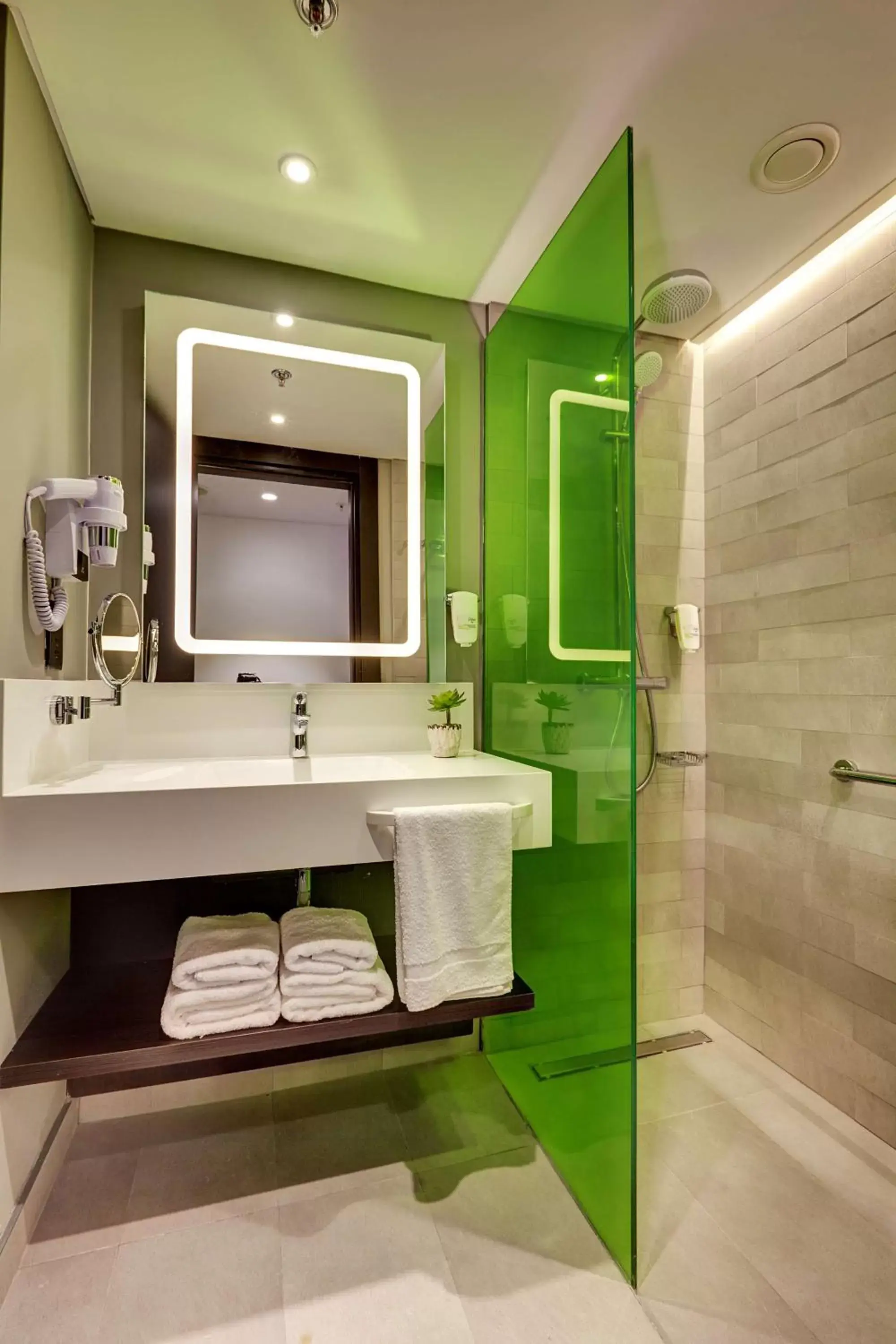 Bathroom in Park Inn by Radisson Izmir