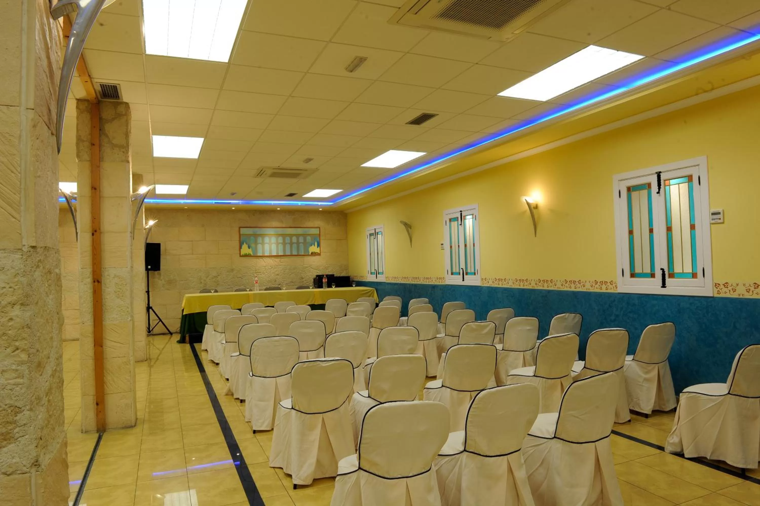 Lounge or bar in Hotel Corregidor