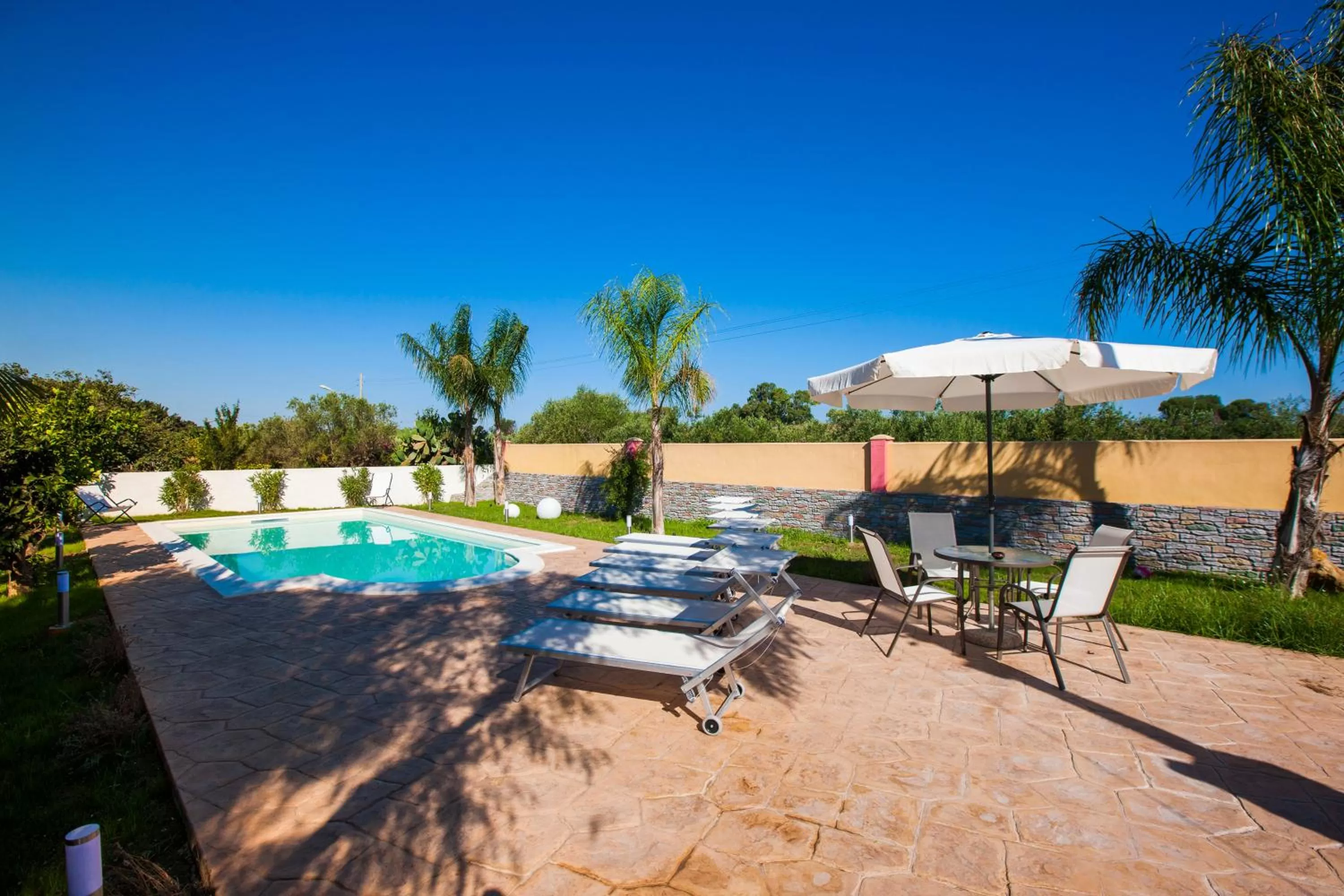 Swimming pool in Profumo di Zagara