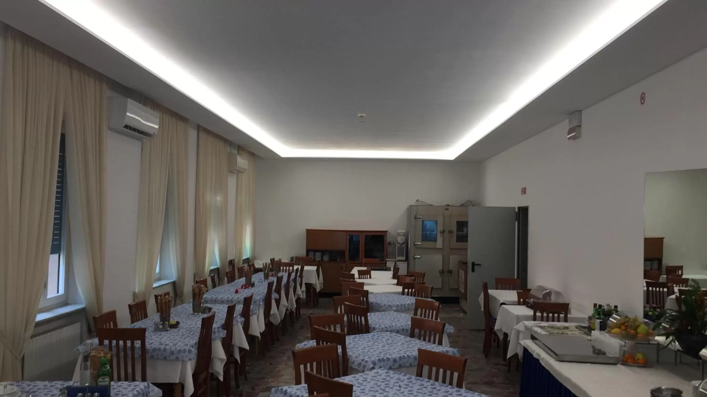 Restaurant/Places to Eat in Dea Della Salute Hotel