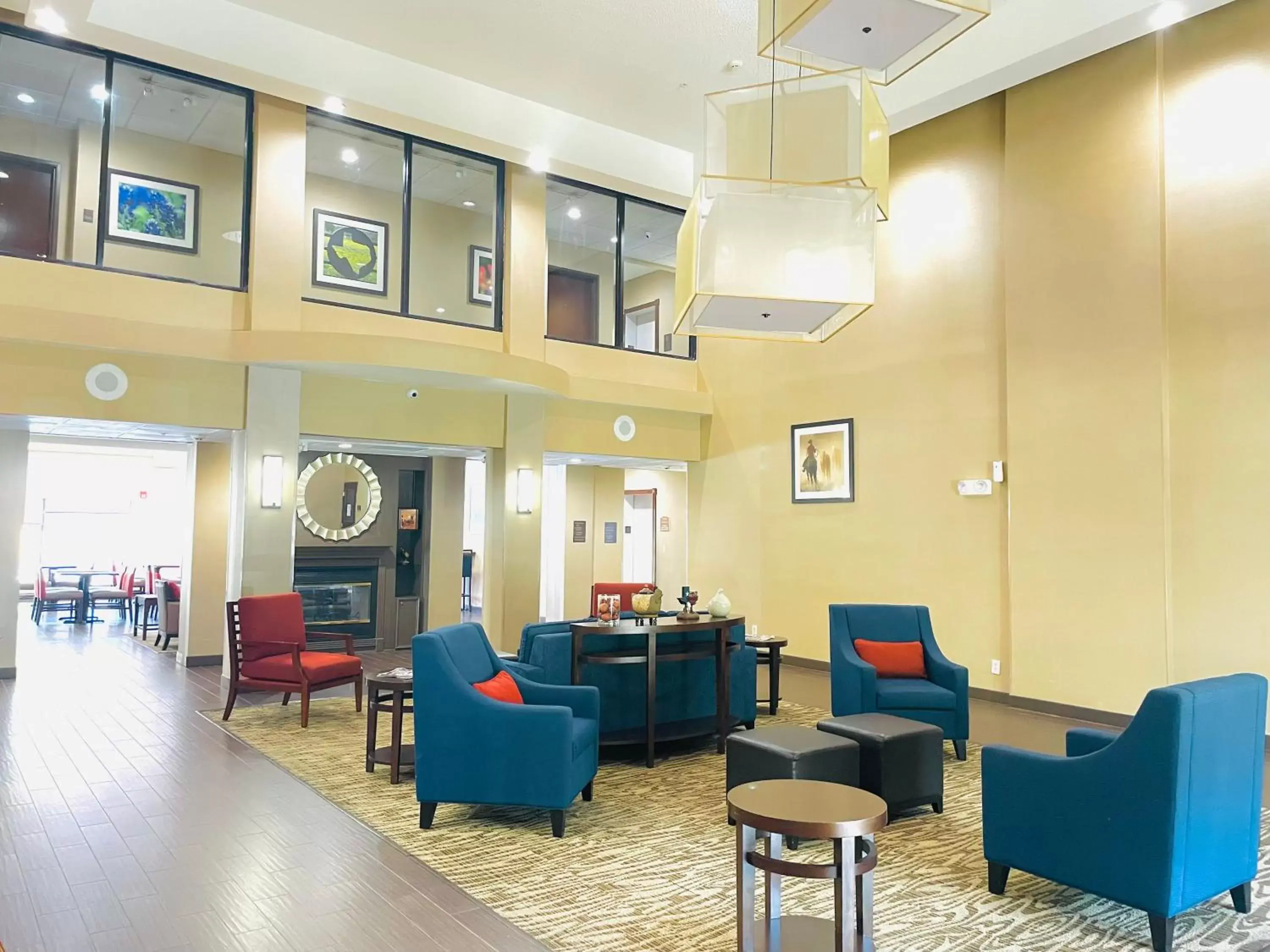Lobby or reception, Lobby/Reception in Comfort Inn & Suites IAH Bush Airport – East