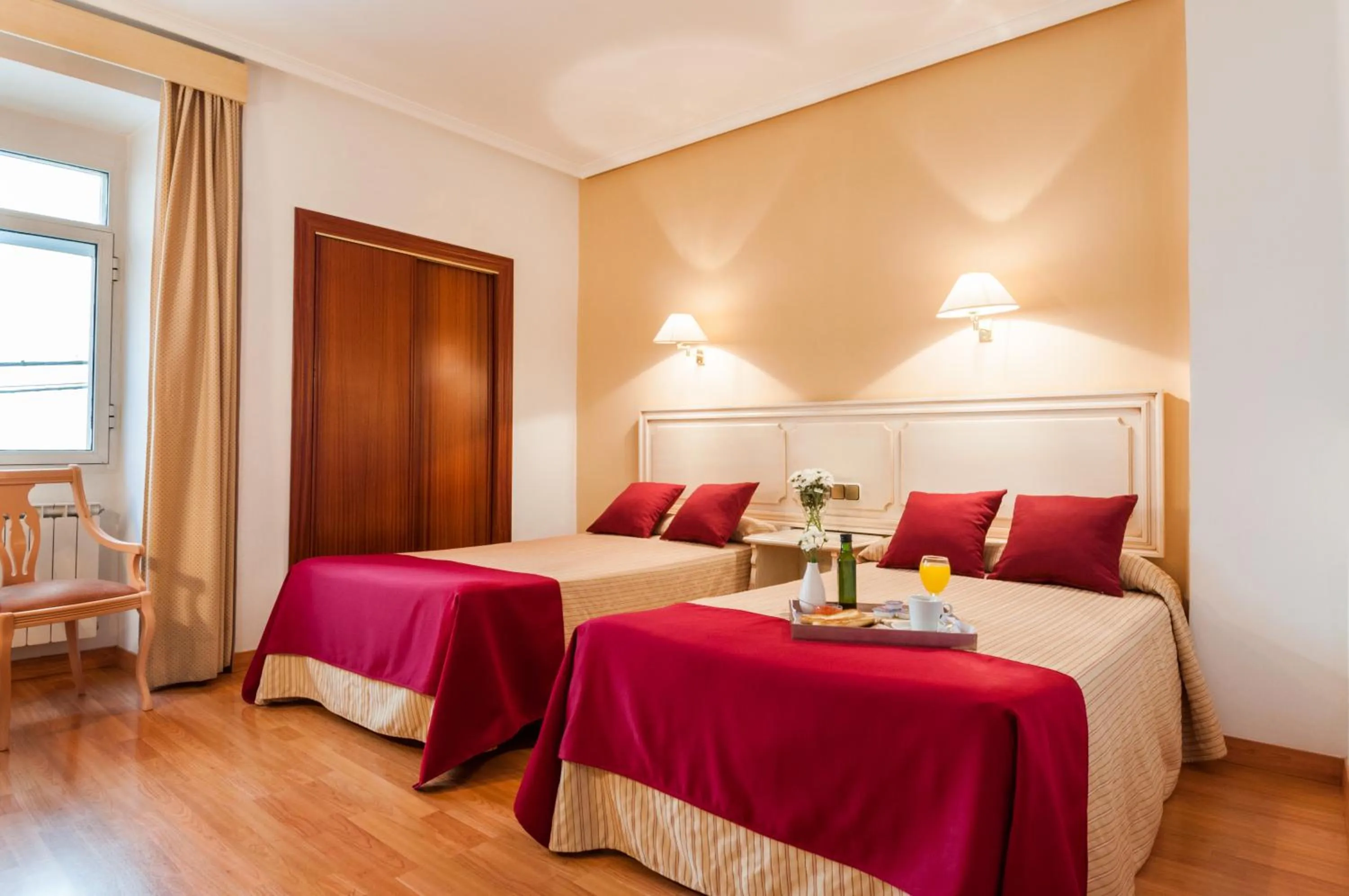 Photo of the whole room, Bed in Hotel Victoria