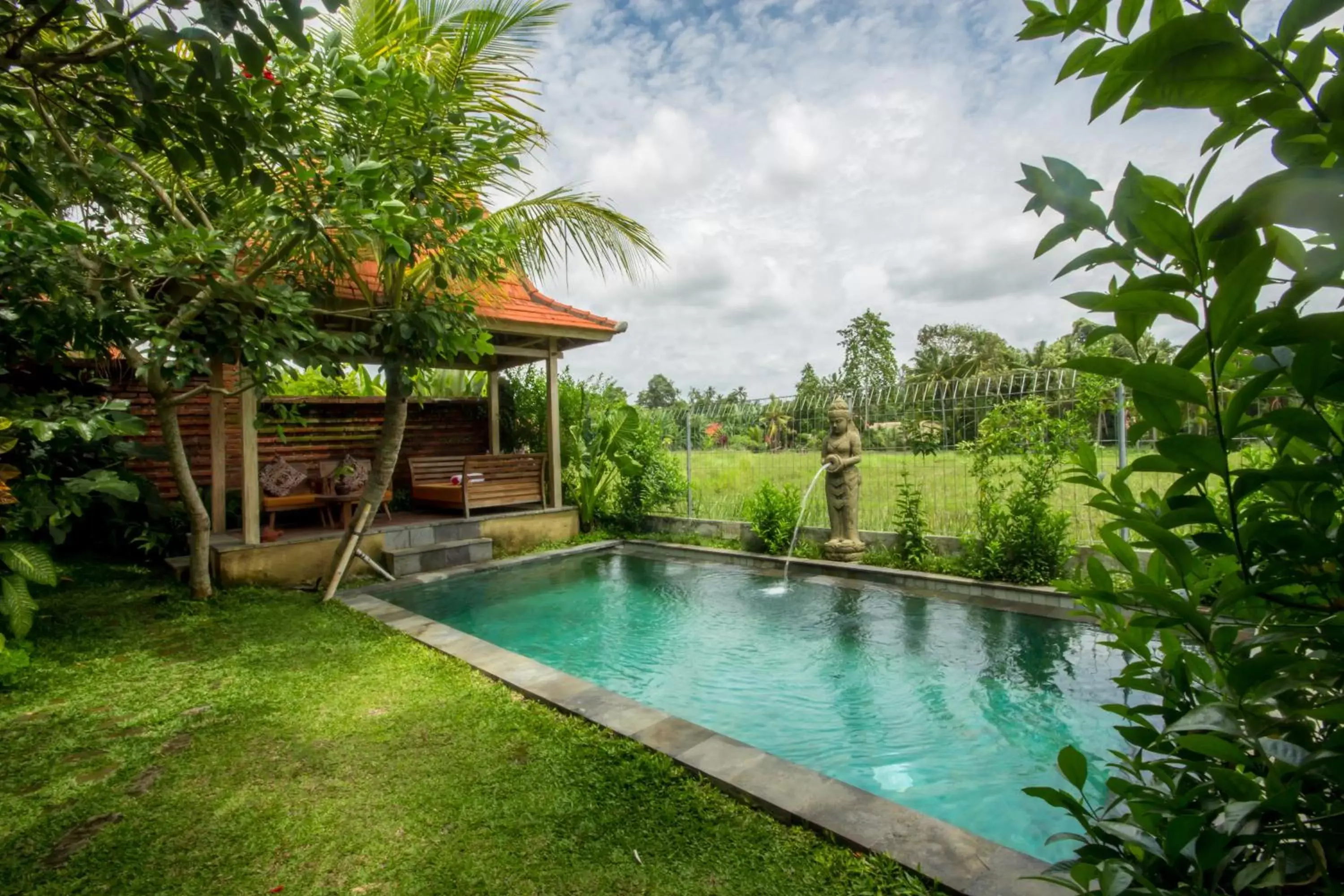 Garden, Swimming Pool in Suarti Boutique Village